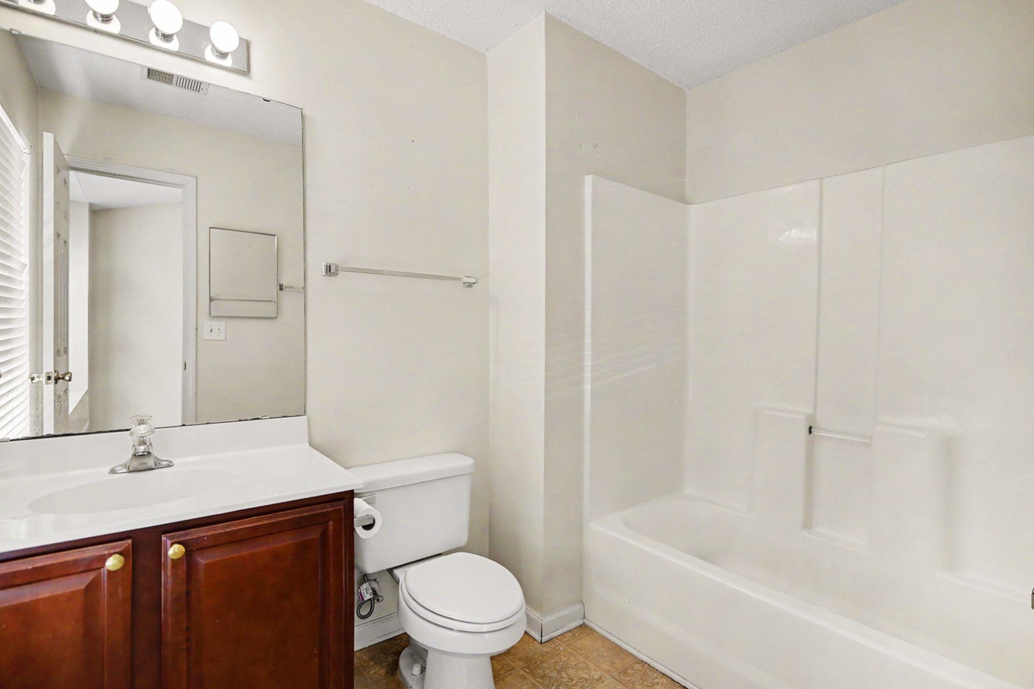 1043 Penny Ln. Property Photo 23