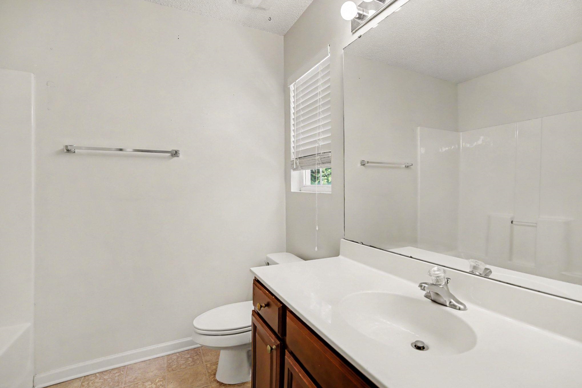 1043 Penny Ln. Property Photo 27