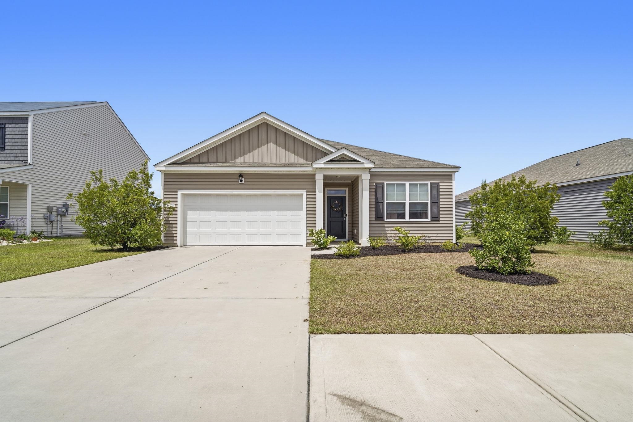 1173 Sennema Circle Property Photo 1