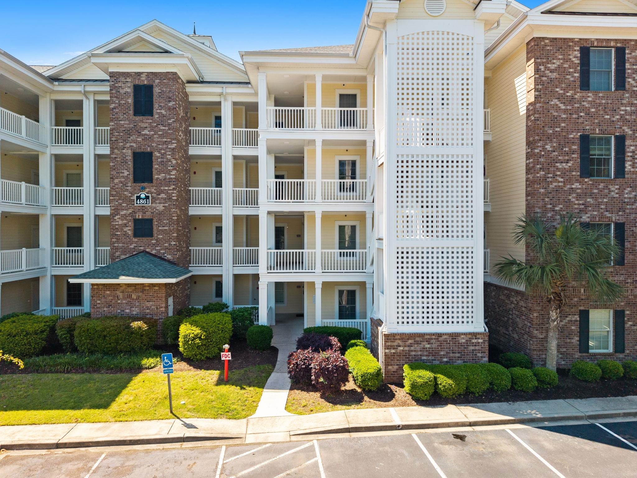 4861 Luster Leaf Circle Property Photo 2