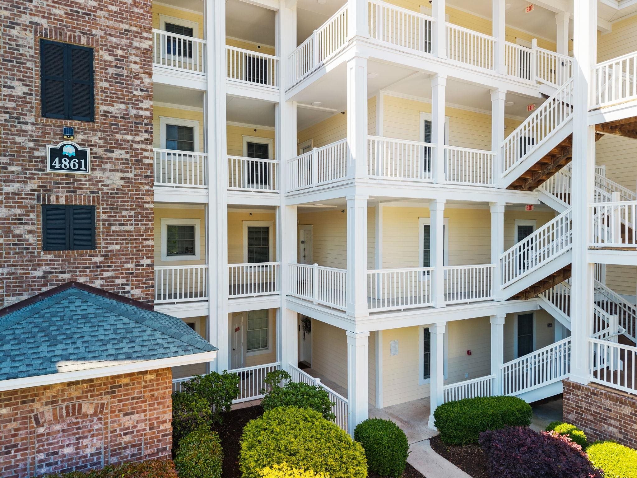 4861 Luster Leaf Circle Property Photo 3