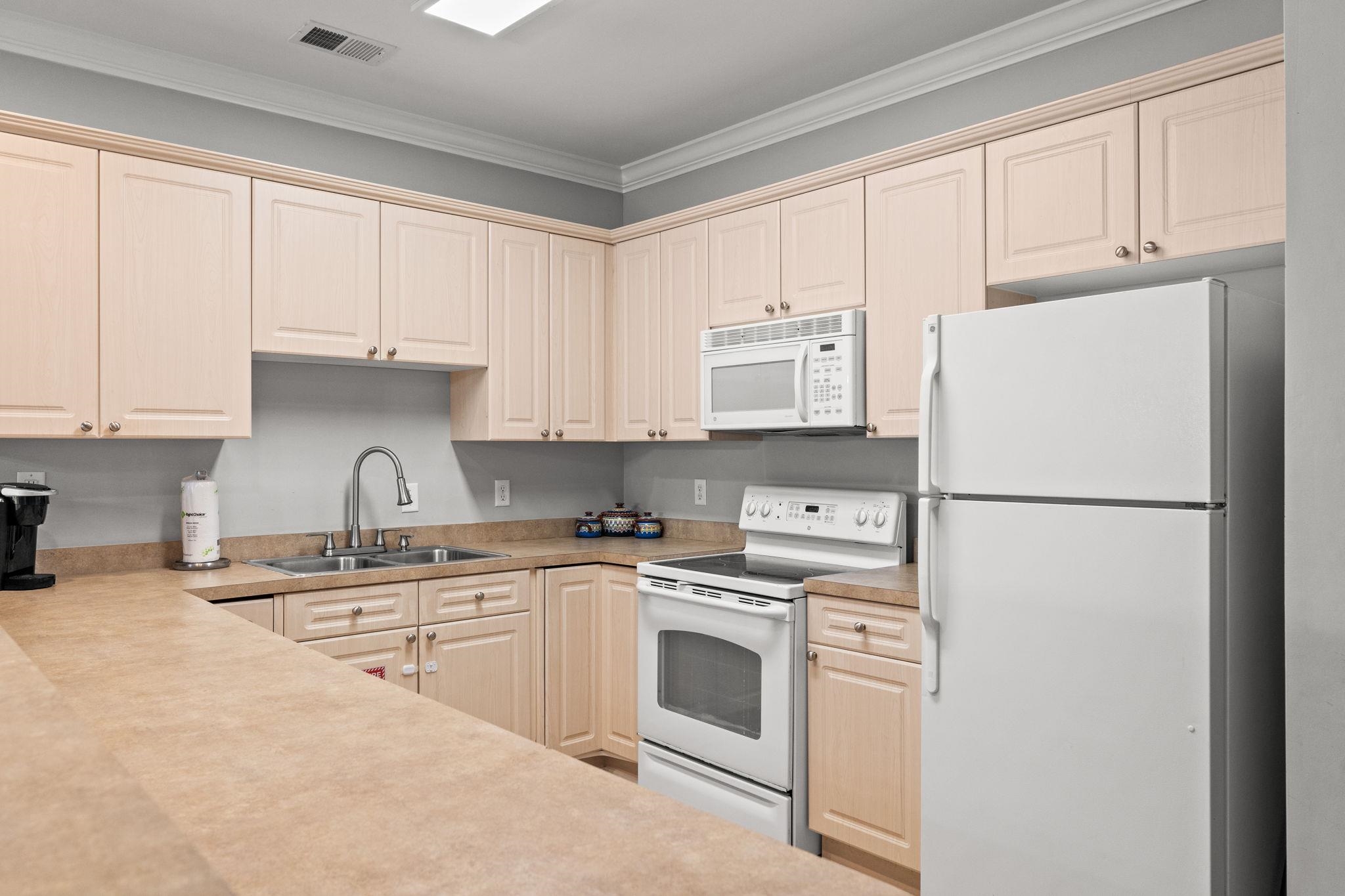 4861 Luster Leaf Circle Property Photo 10
