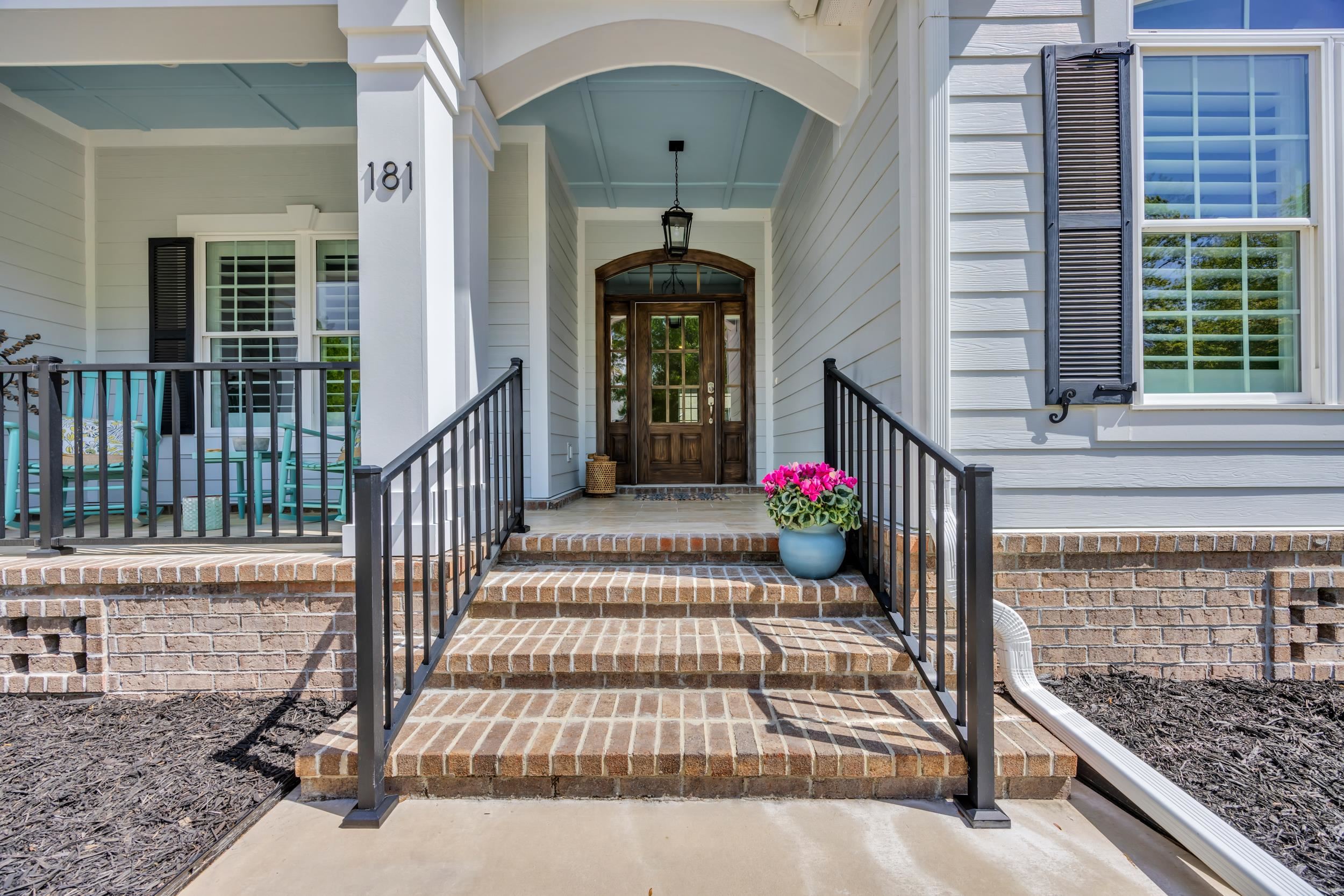 181 Highwood Circle Property Photo 8