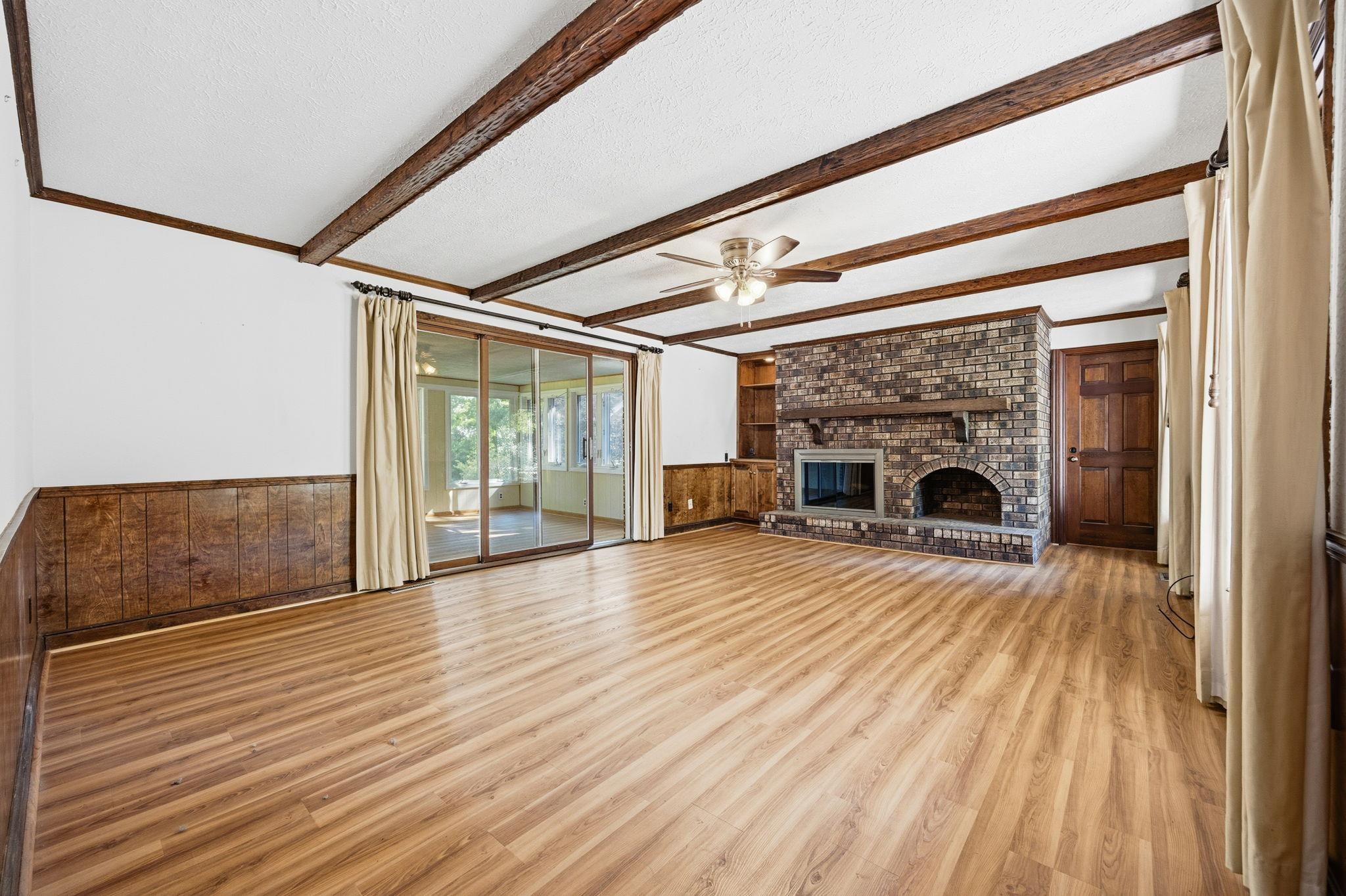 4904 Yaupon Dr. Property Photo 4