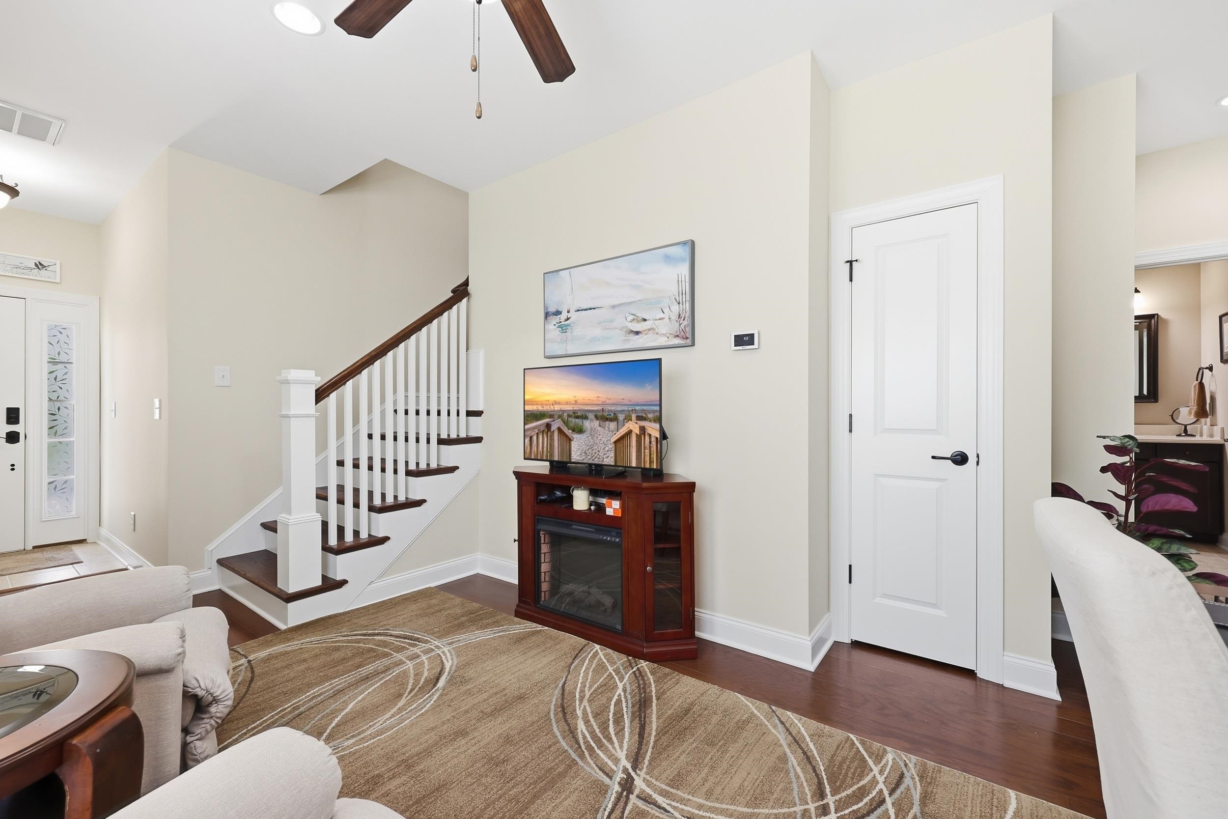 1408 Cottage Cove Circle Property Photo 6