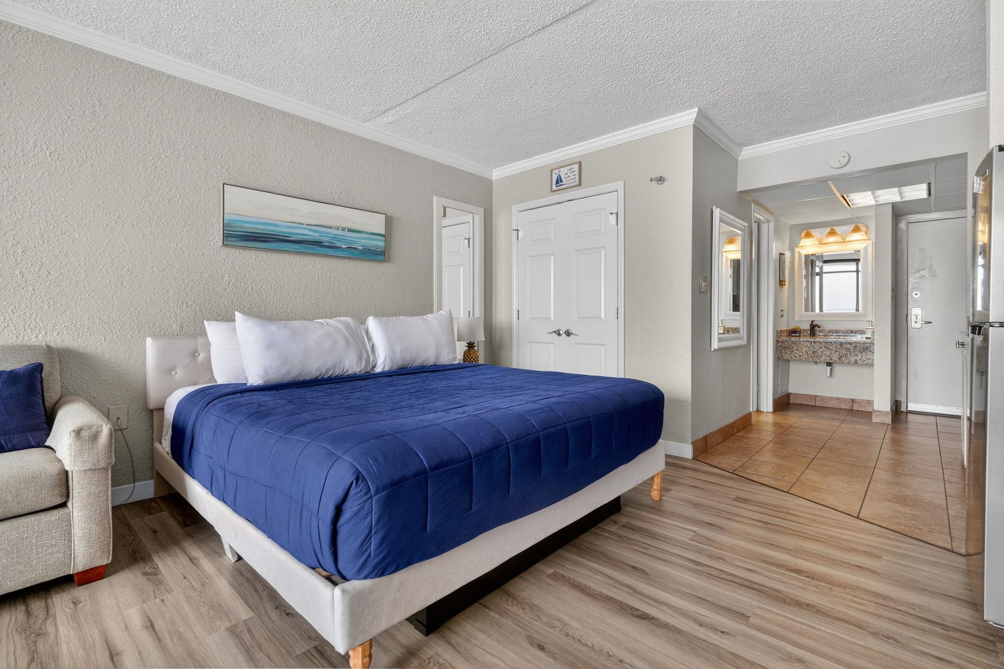 201 74th Ave. N Property Photo 3