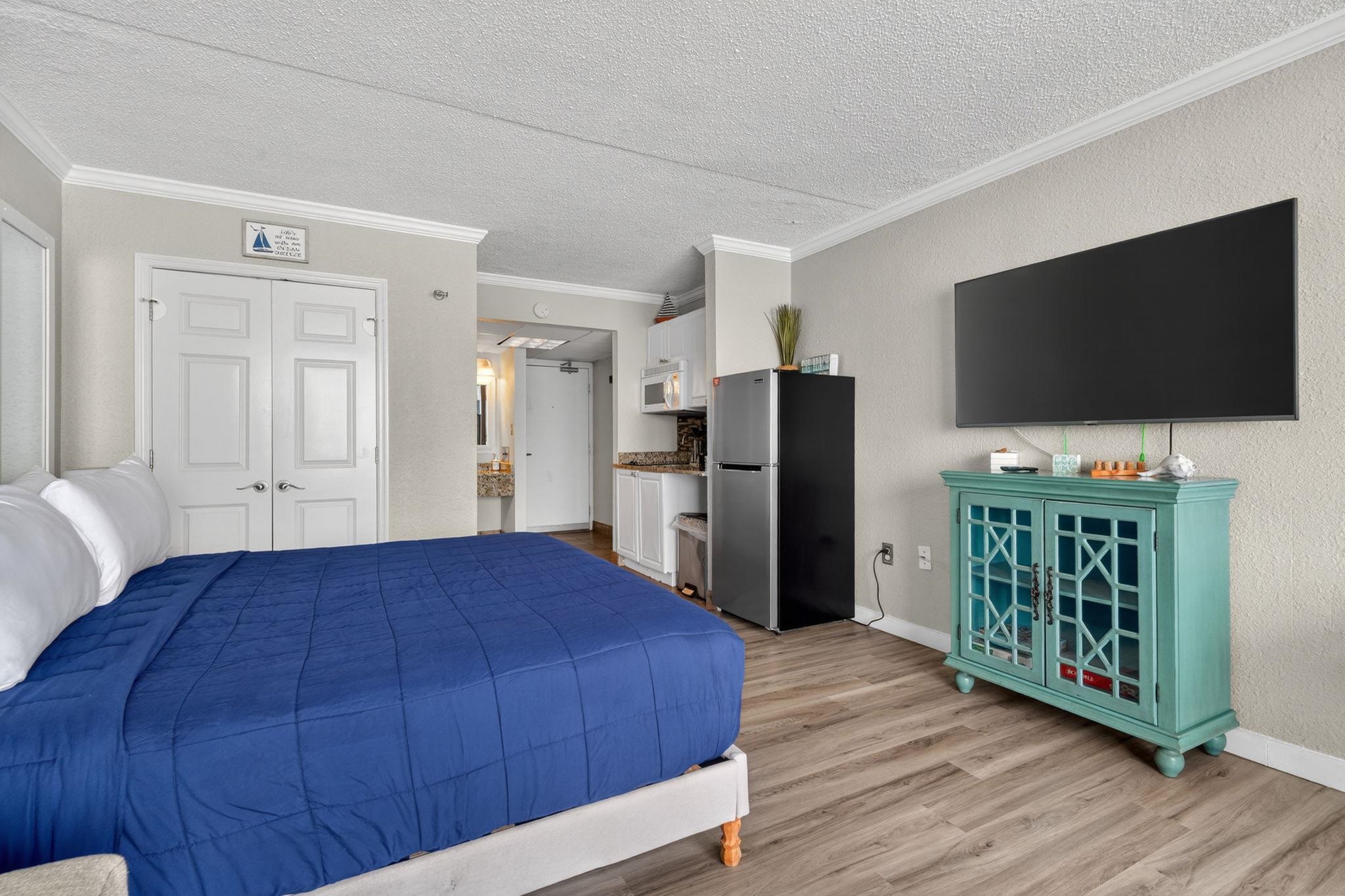 201 74th Ave. N Property Photo 6