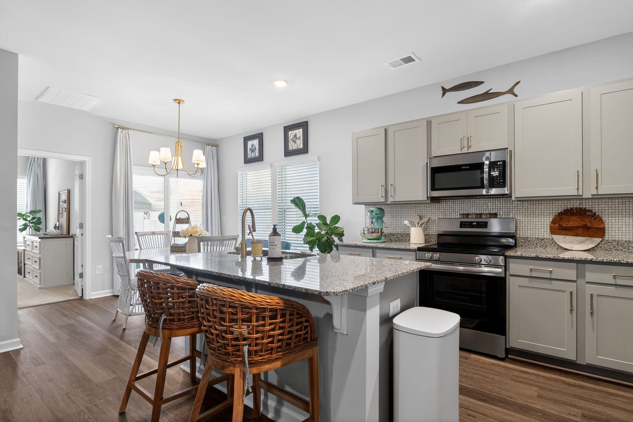 307 Sandridgebury Dr. Property Photo 14