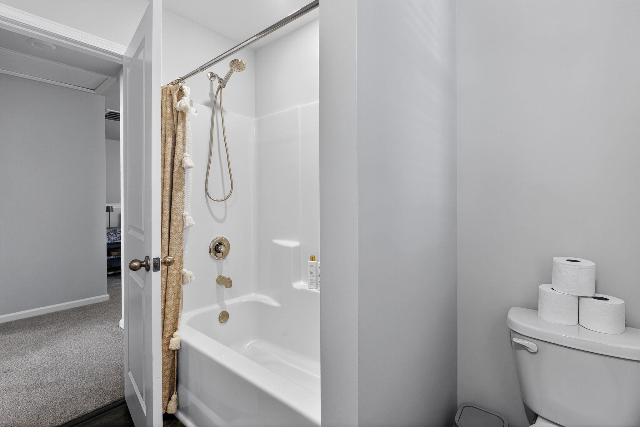 307 Sandridgebury Dr. Property Photo 22