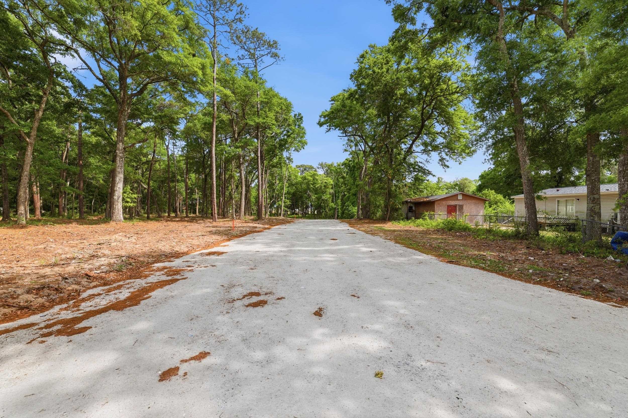 1424 Jacks Circle Rd. Property Photo 4