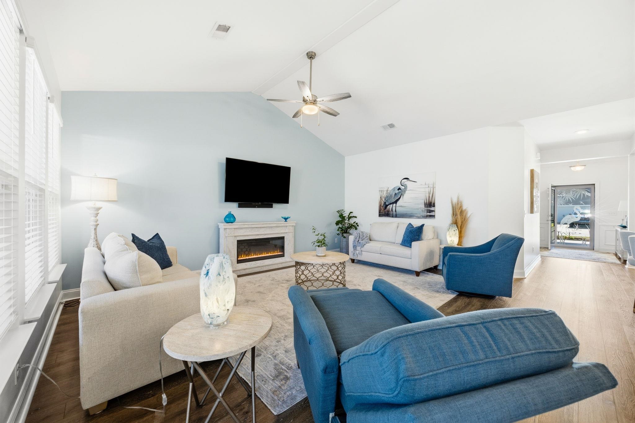 1822 Parish Way Property Photo 4