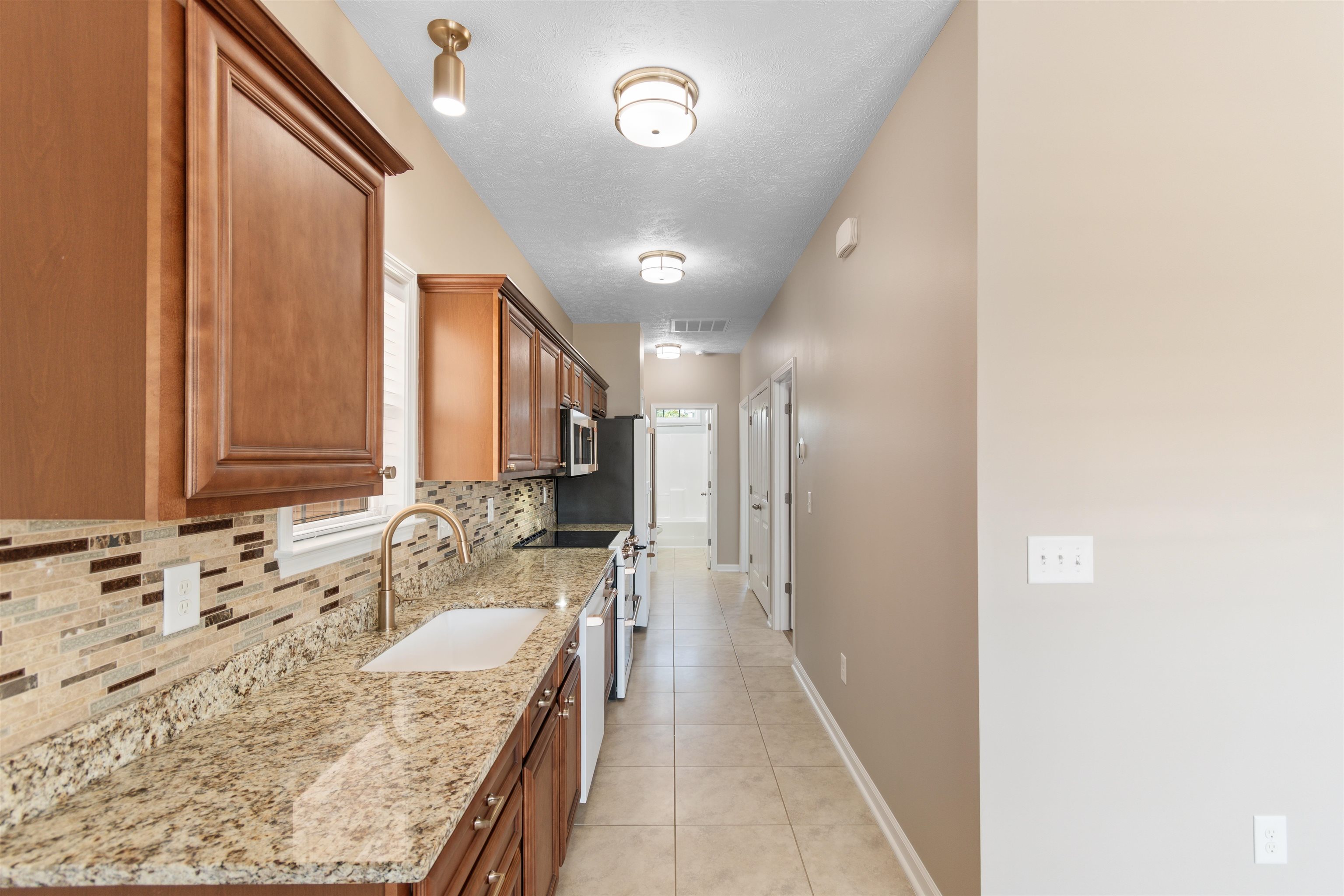 767 Shell Creek Circle Property Photo 6
