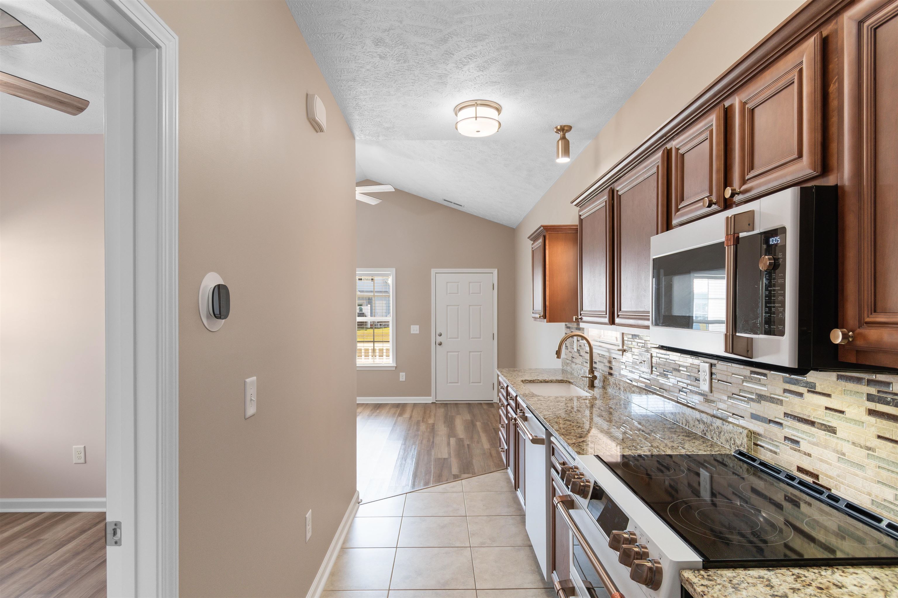767 Shell Creek Circle Property Photo 8