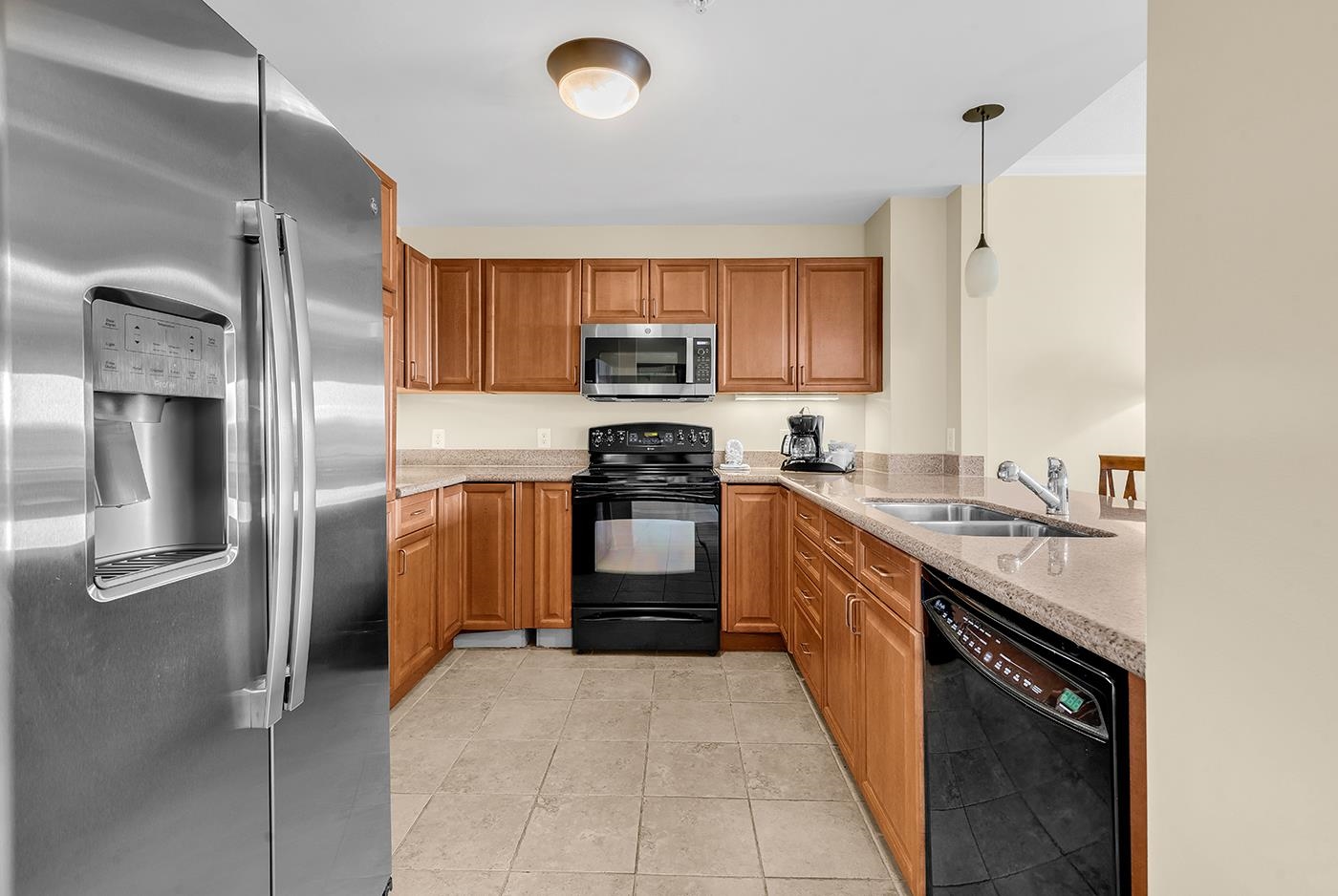 8121 Amalfi Pl. Property Photo 3