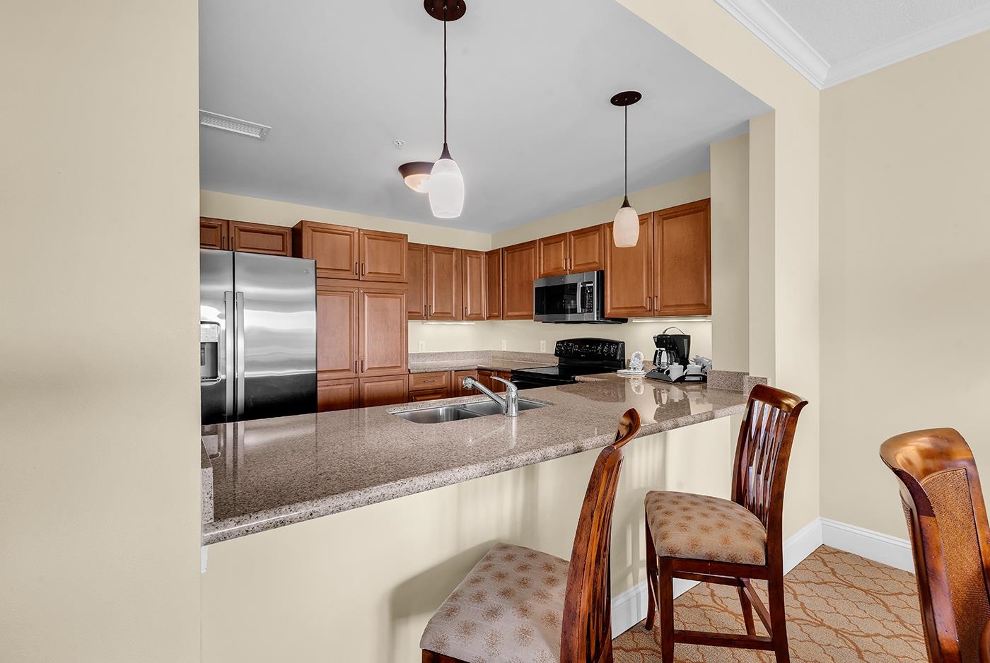 8121 Amalfi Pl. Property Photo 6