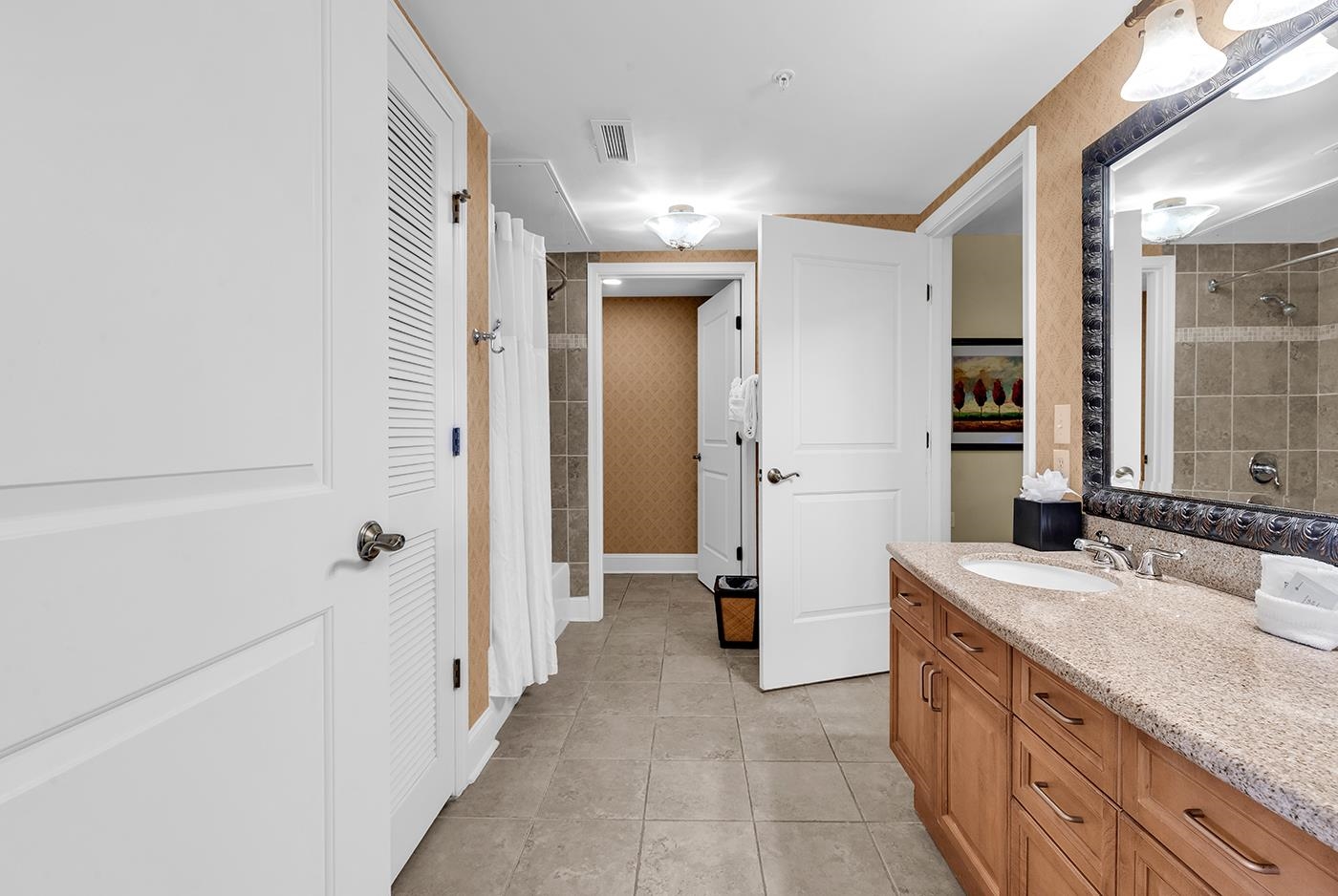 8121 Amalfi Pl. Property Photo 16