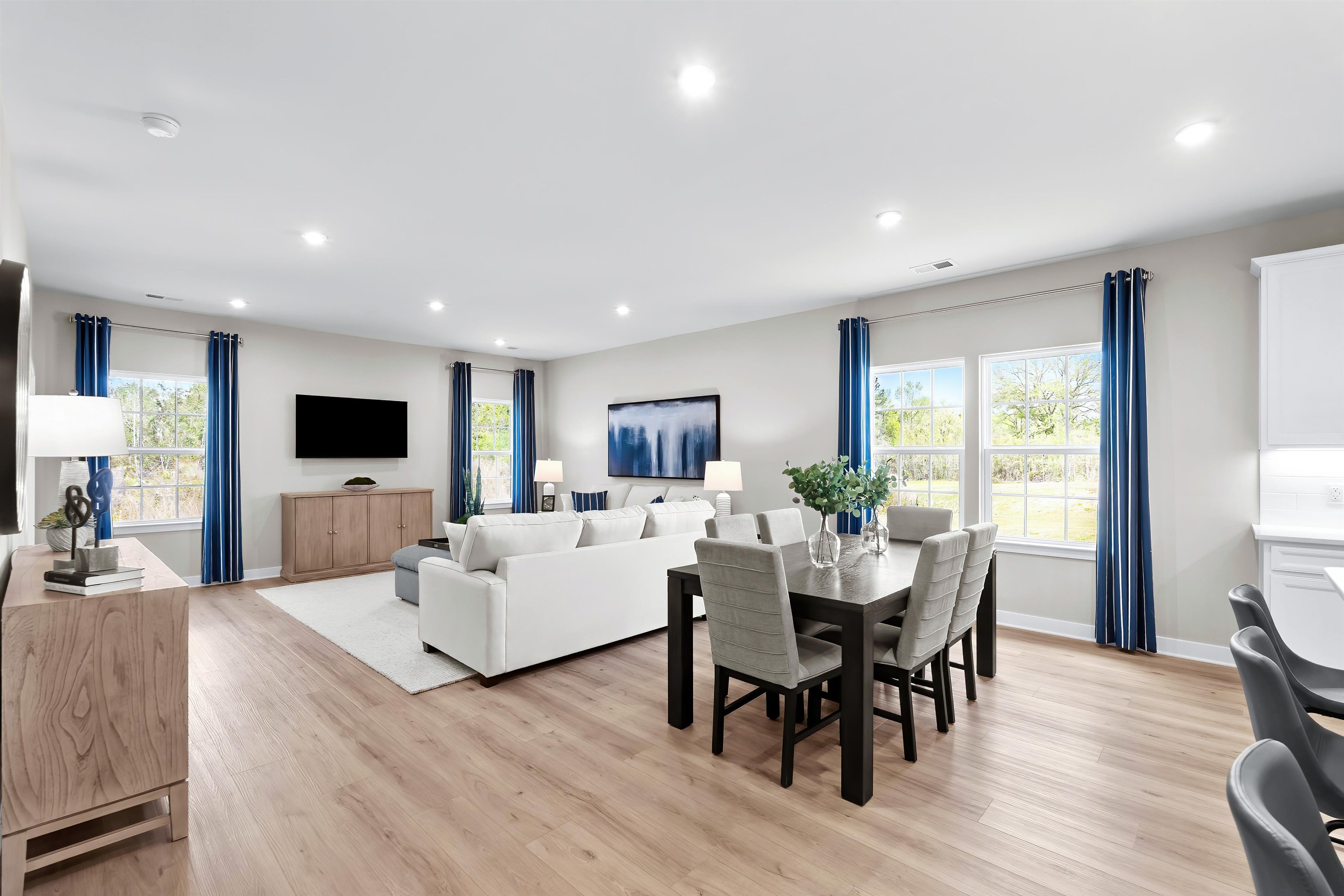 177 Copper Pointe Loop Property Photo 8