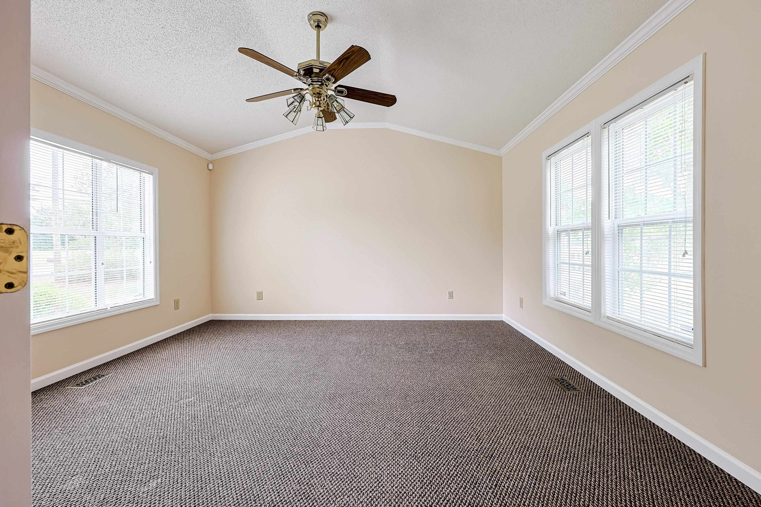2220 S Island Rd. Property Photo 23