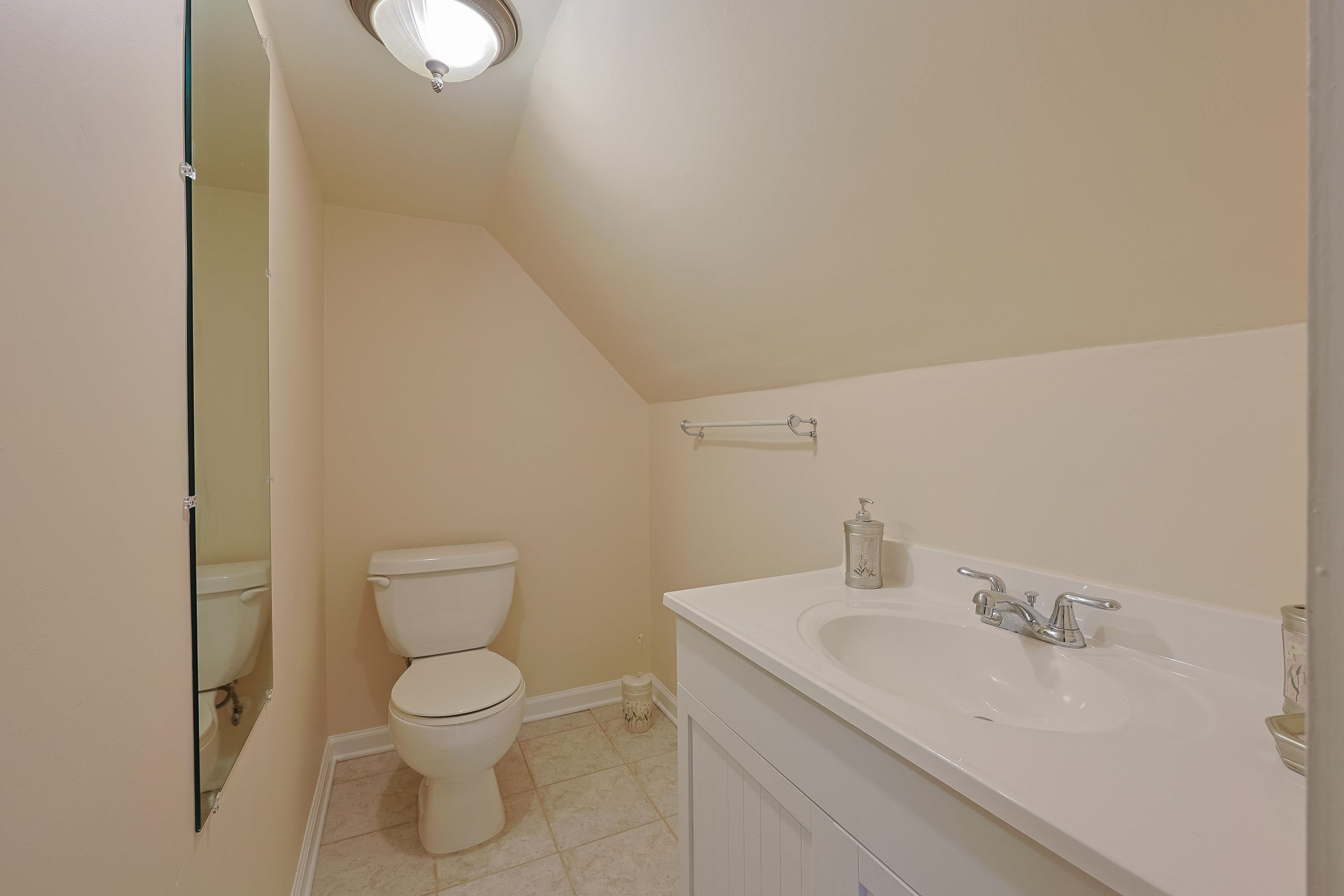 2220 S Island Rd. Property Photo 31