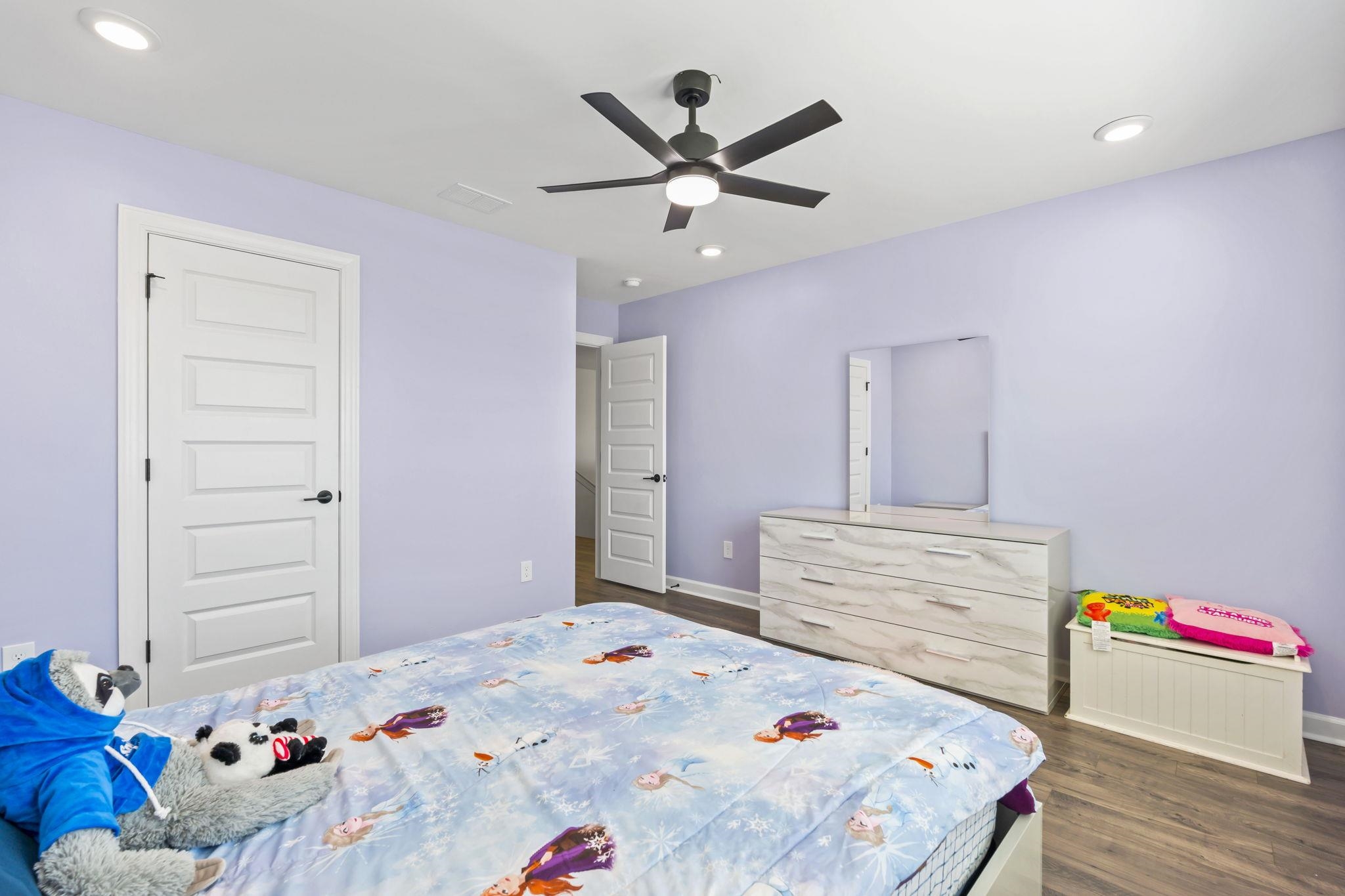 715 Upton Way Property Photo 16