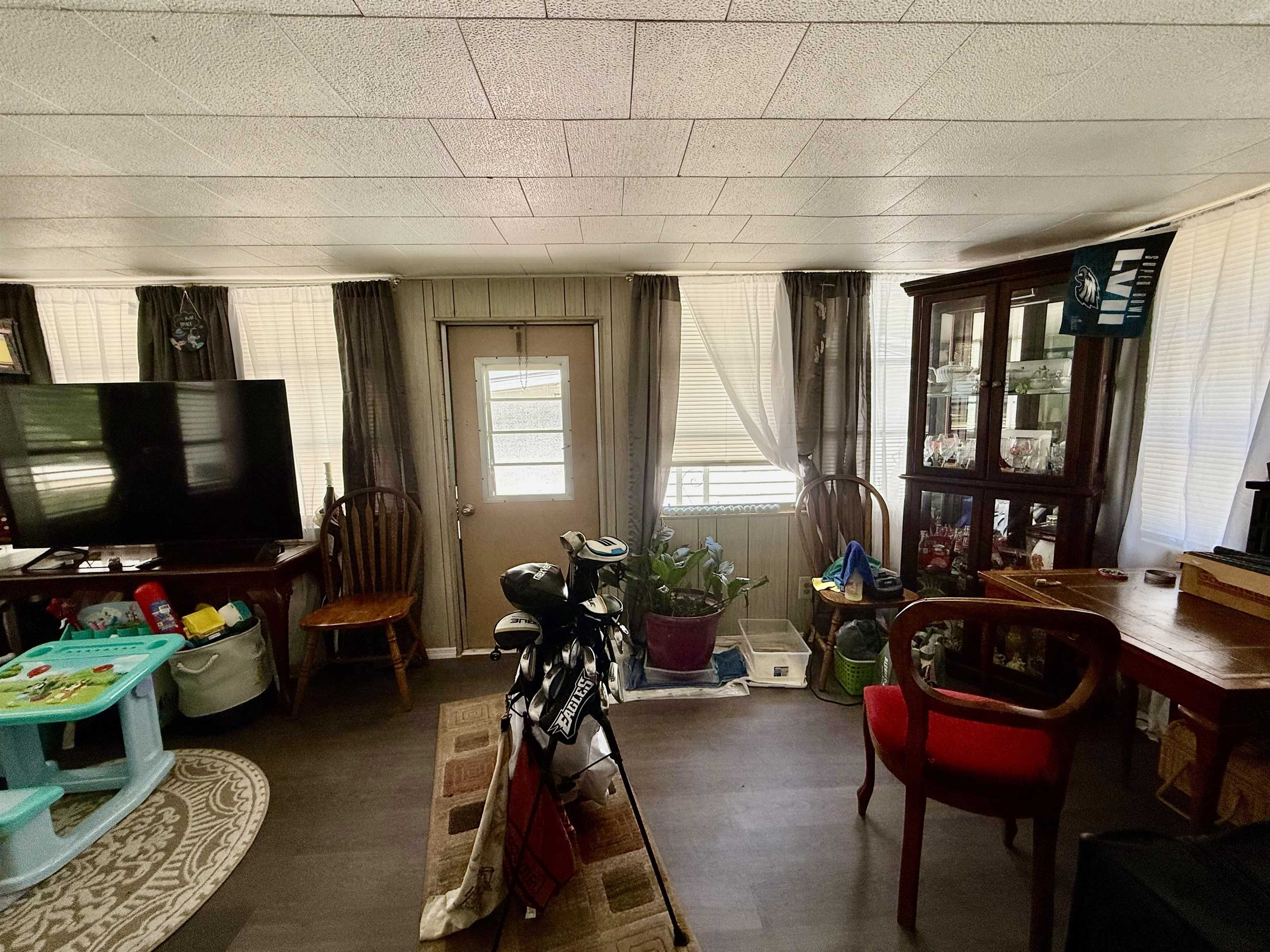 2926 Holly Rd. Property Photo 12