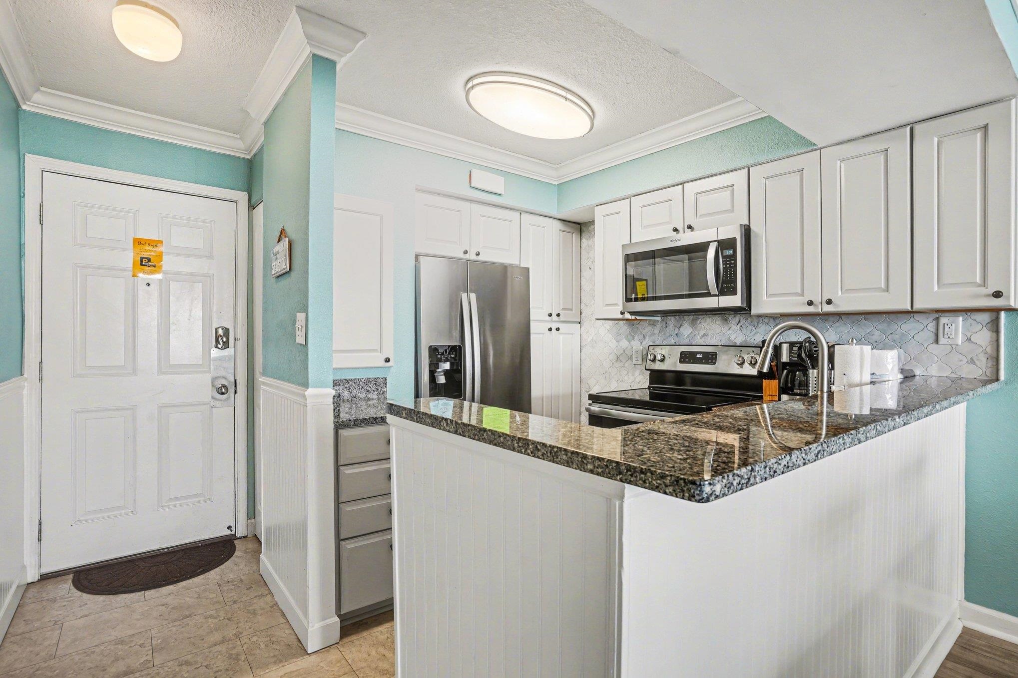 9400 Shore Dr. Property Photo 5