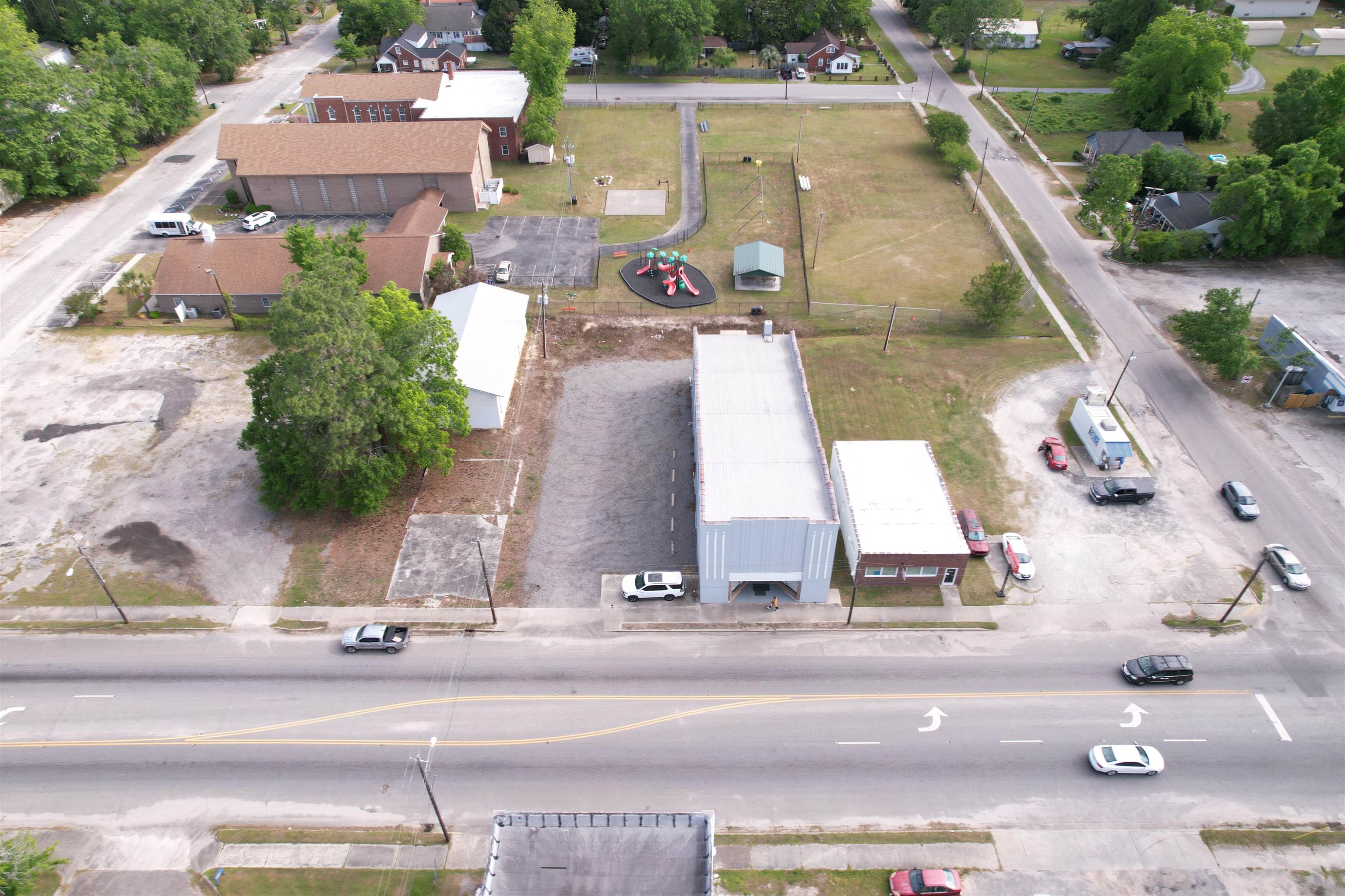 109 E Main St. Property Photo 3