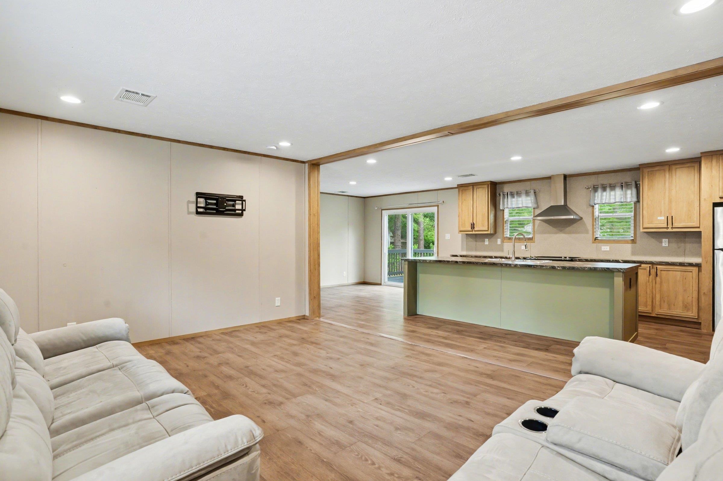 335 Ridgewood Dr. Nw Property Photo 5