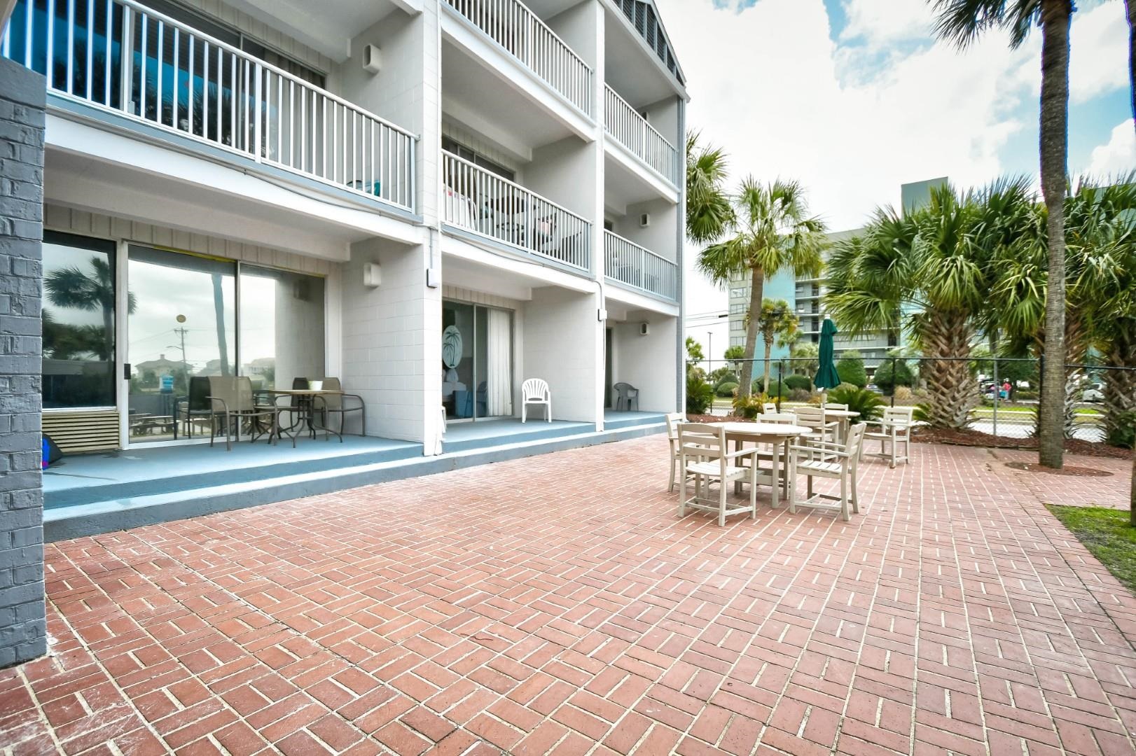 6803 N Ocean Blvd. Property Photo 4