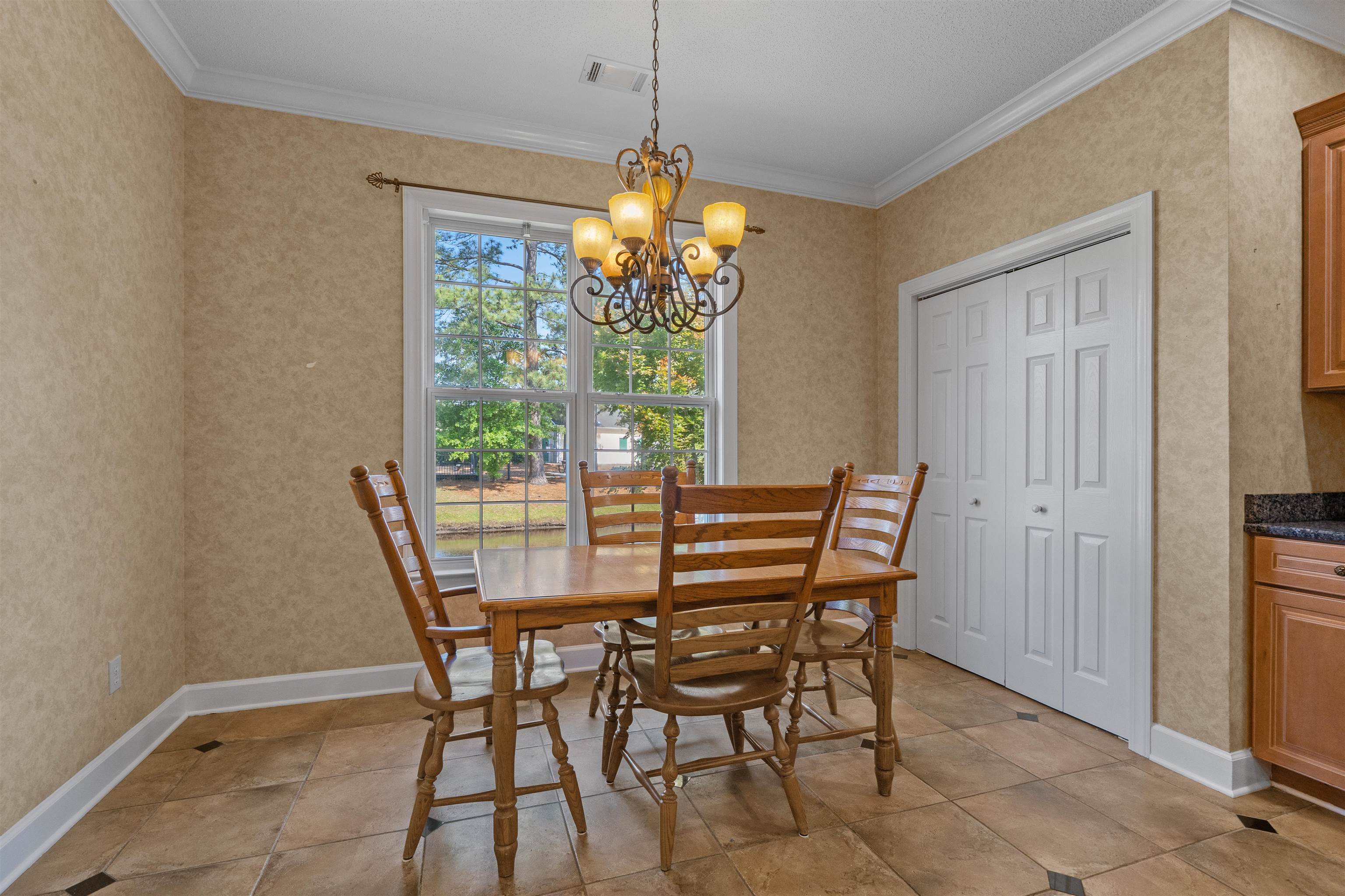 457 Spring Lake Dr. Property Photo 17