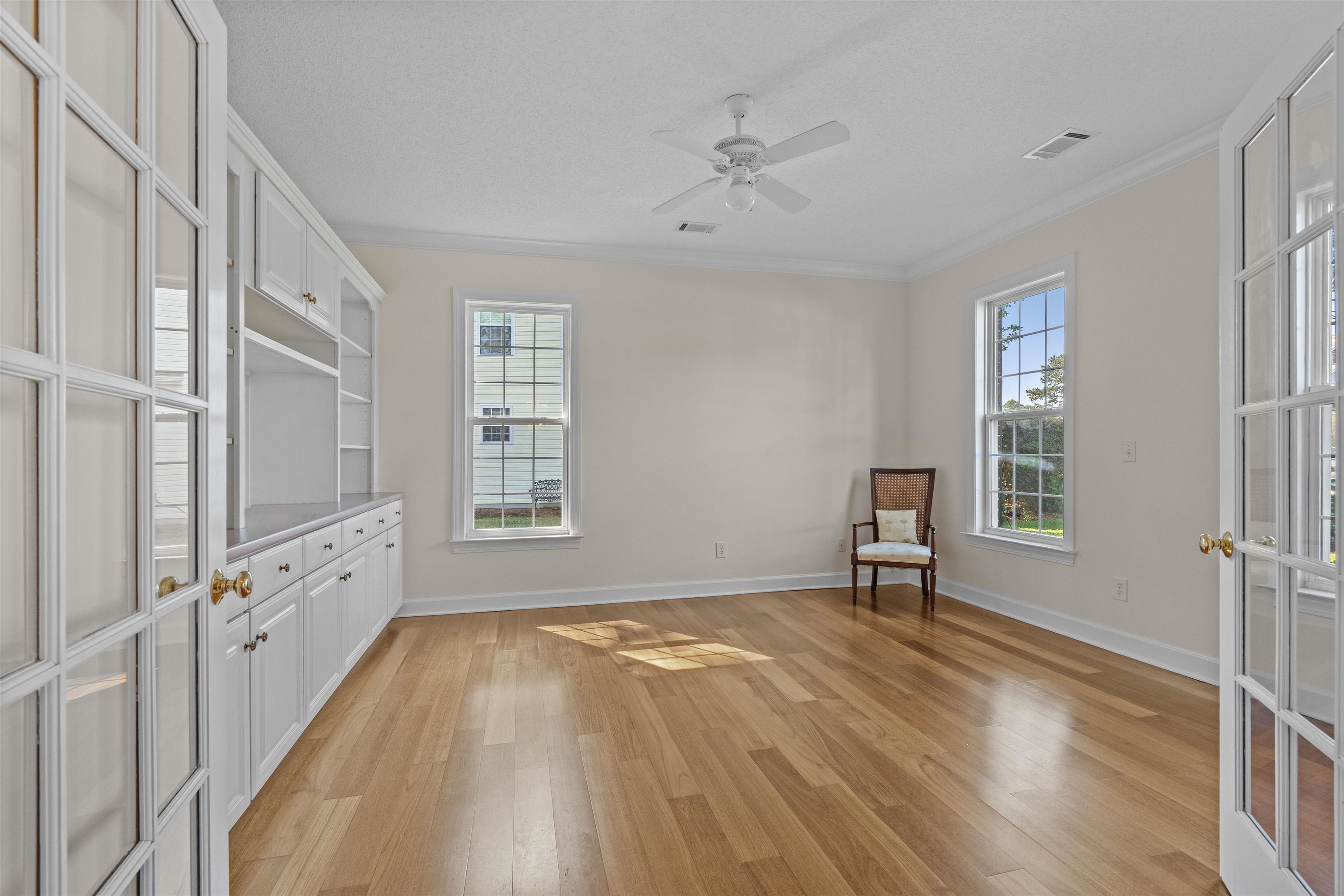 457 Spring Lake Dr. Property Photo 20