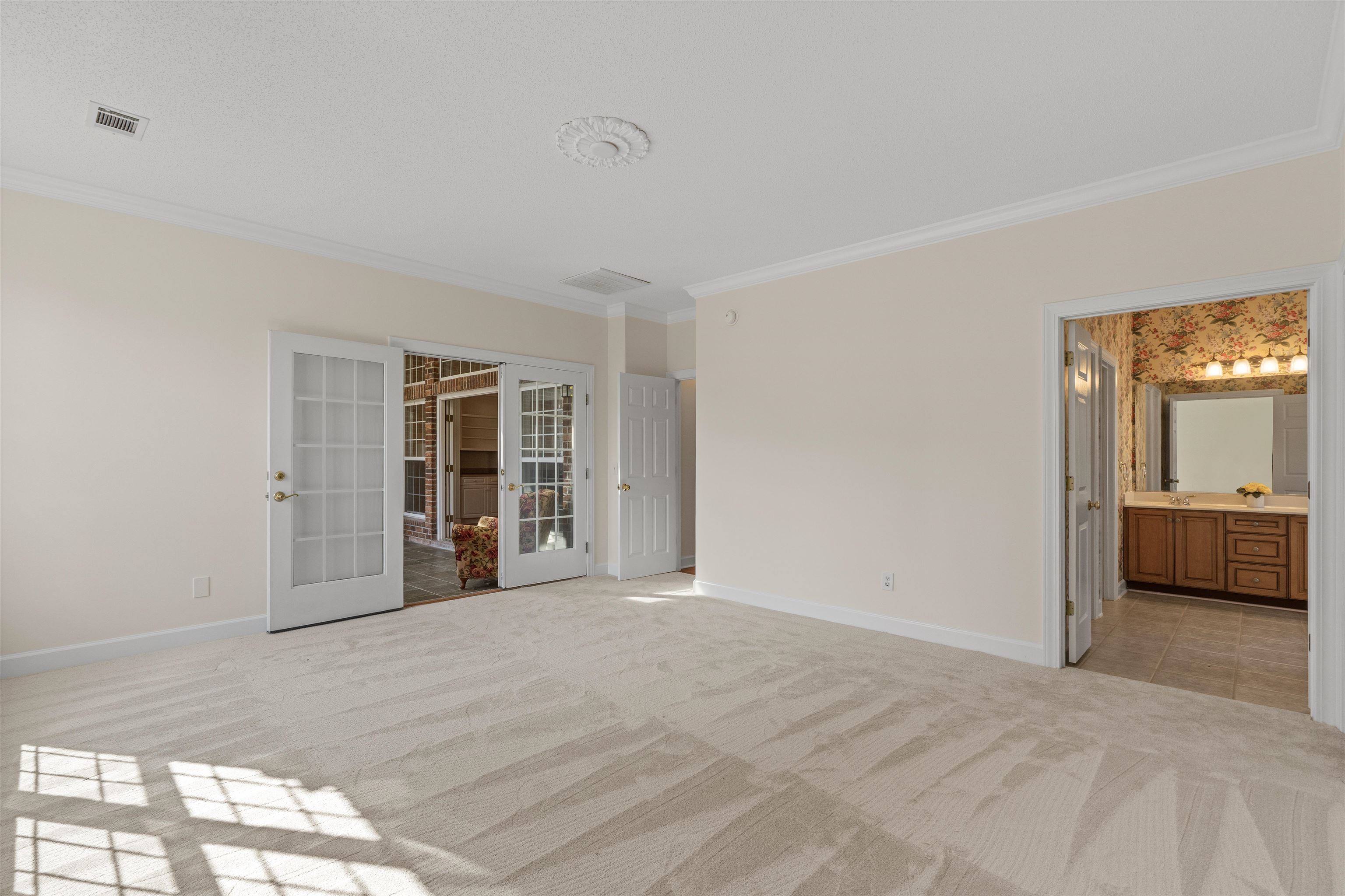 457 Spring Lake Dr. Property Photo 23