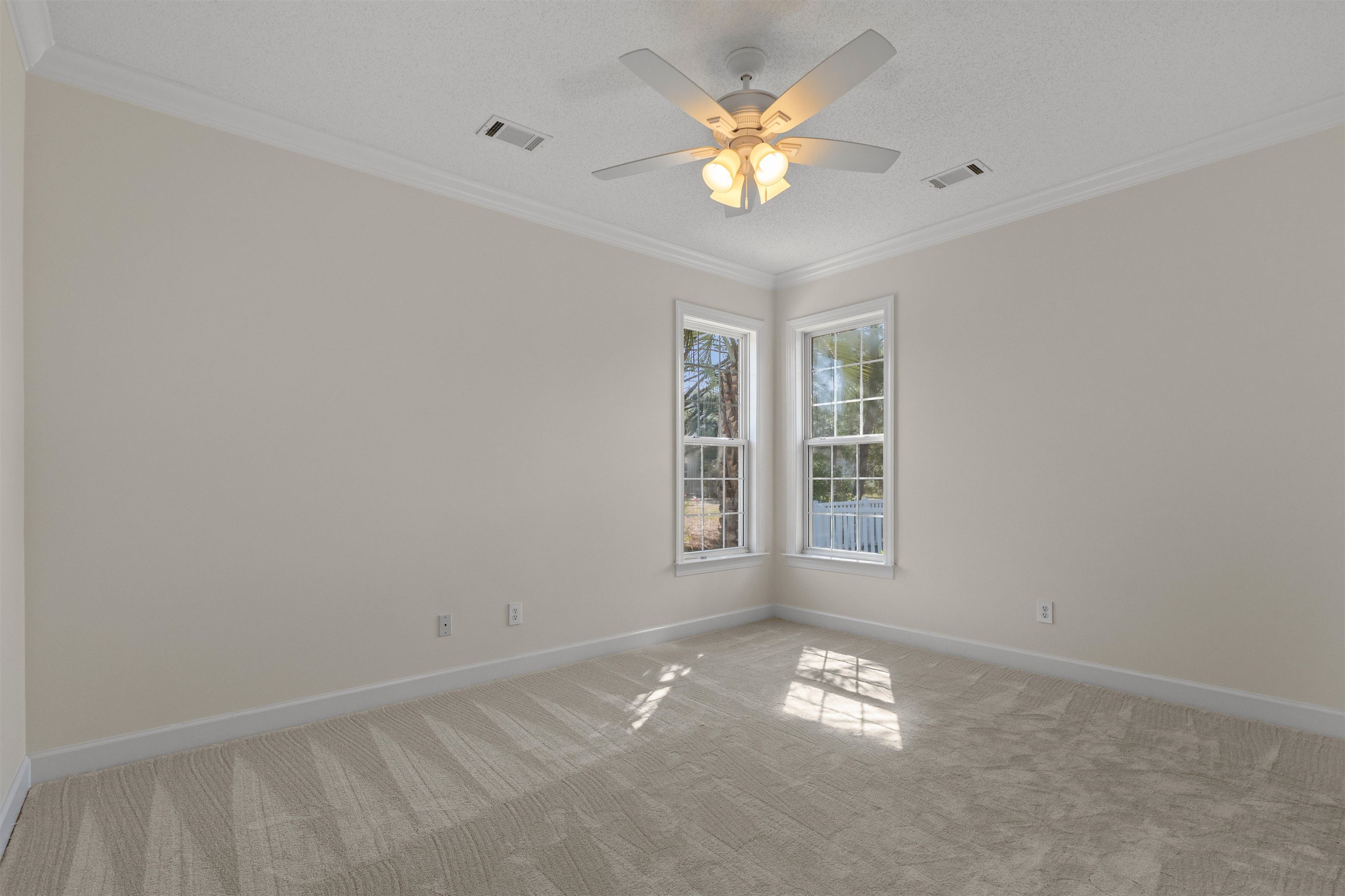 457 Spring Lake Dr. Property Photo 28