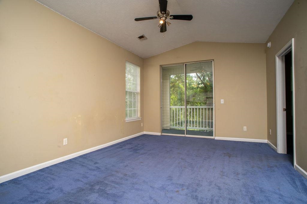 498 River Oaks Dr. Property Photo 2