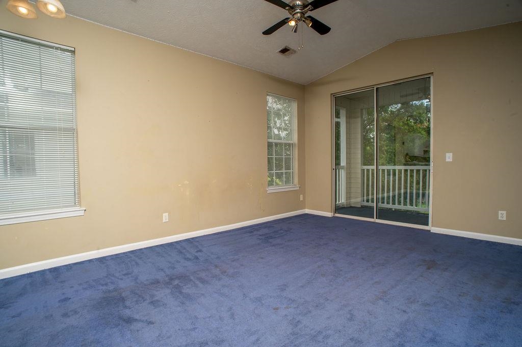 498 River Oaks Dr. Property Photo 3