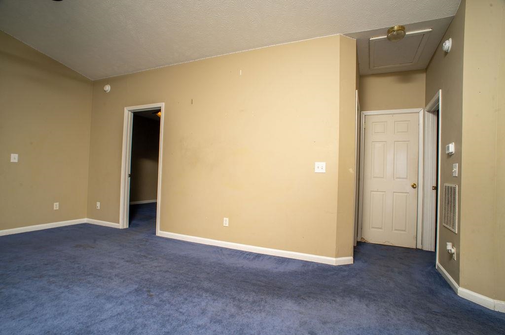 498 River Oaks Dr. Property Photo 5