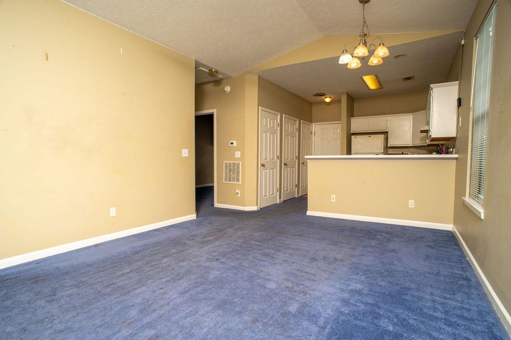 498 River Oaks Dr. Property Photo 6