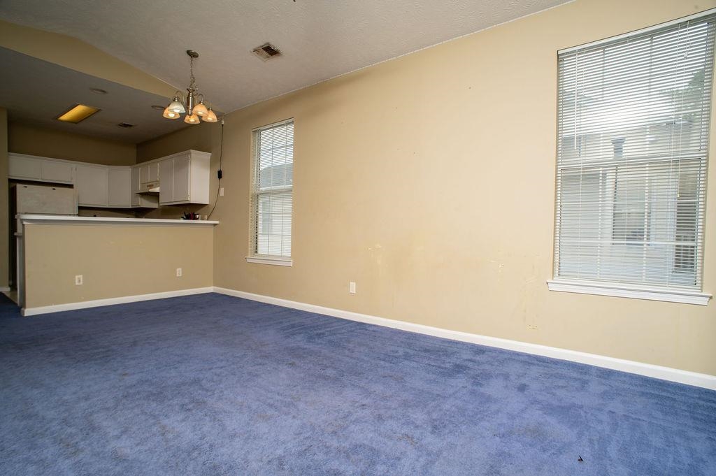 498 River Oaks Dr. Property Photo 9