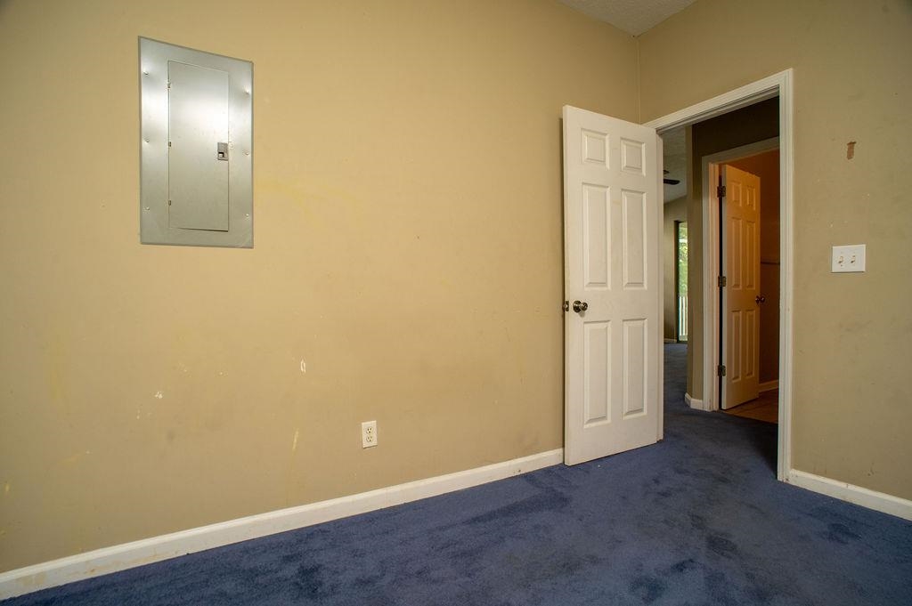 498 River Oaks Dr. Property Photo 25