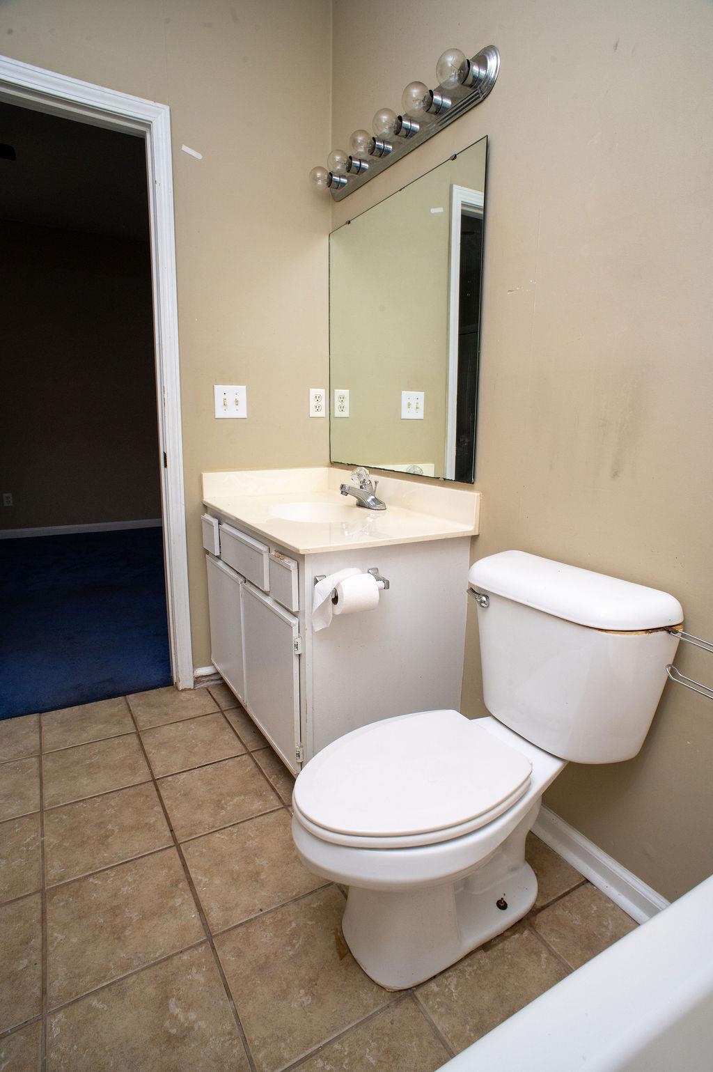 498 River Oaks Dr. Property Photo 28