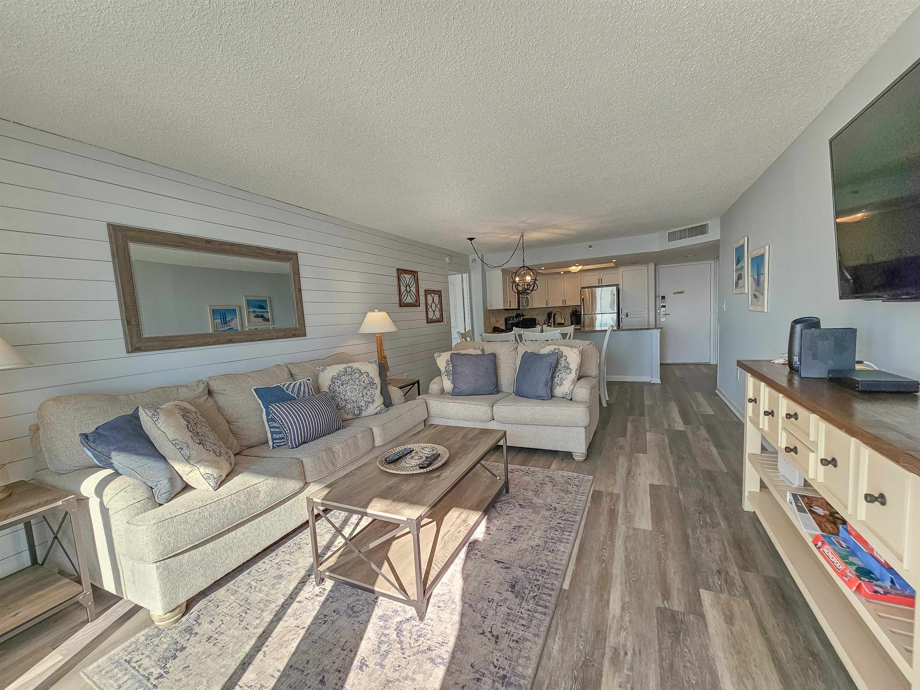 9820 Queensway Blvd. Property Photo 6