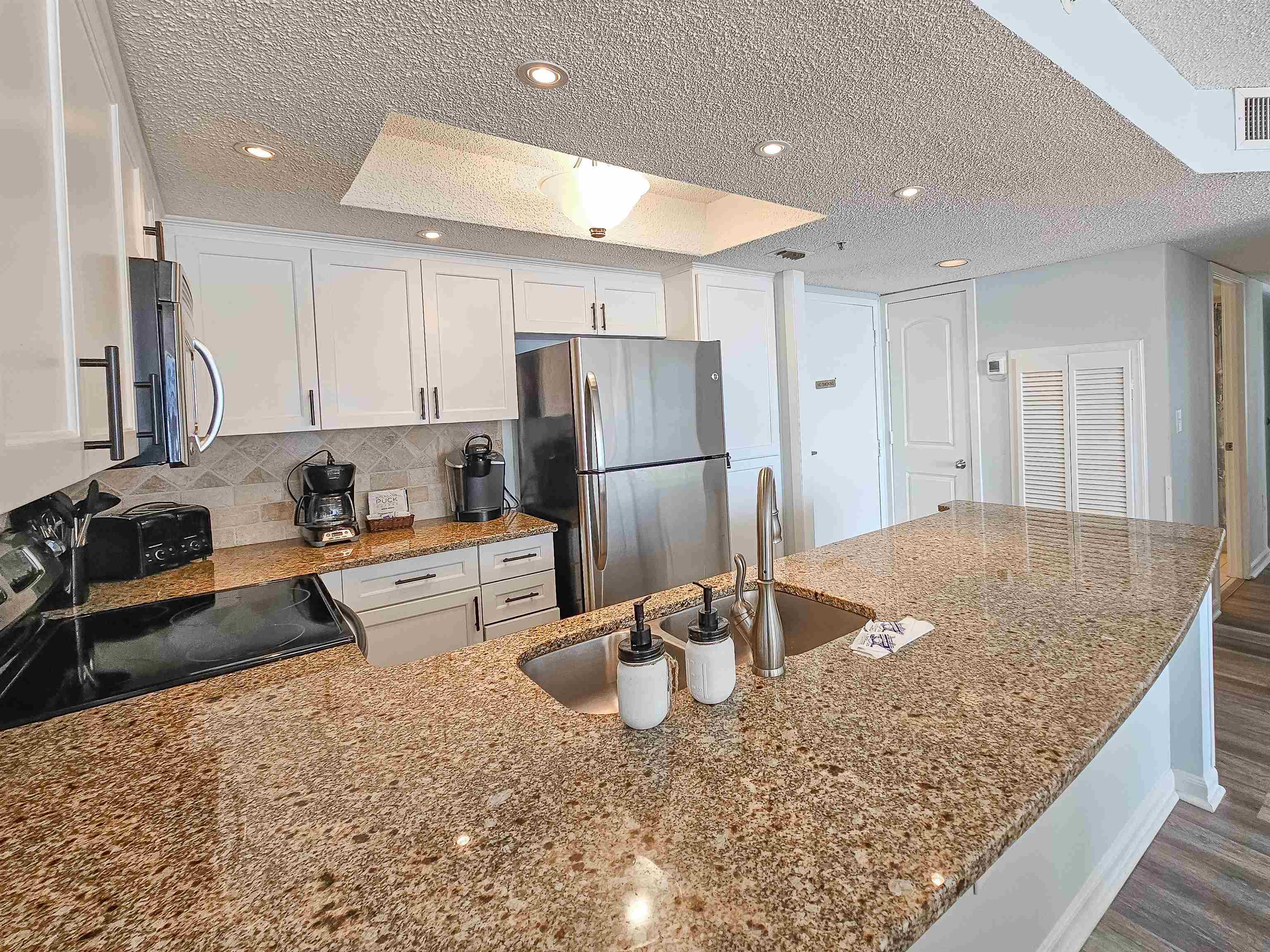 9820 Queensway Blvd. Property Photo 11