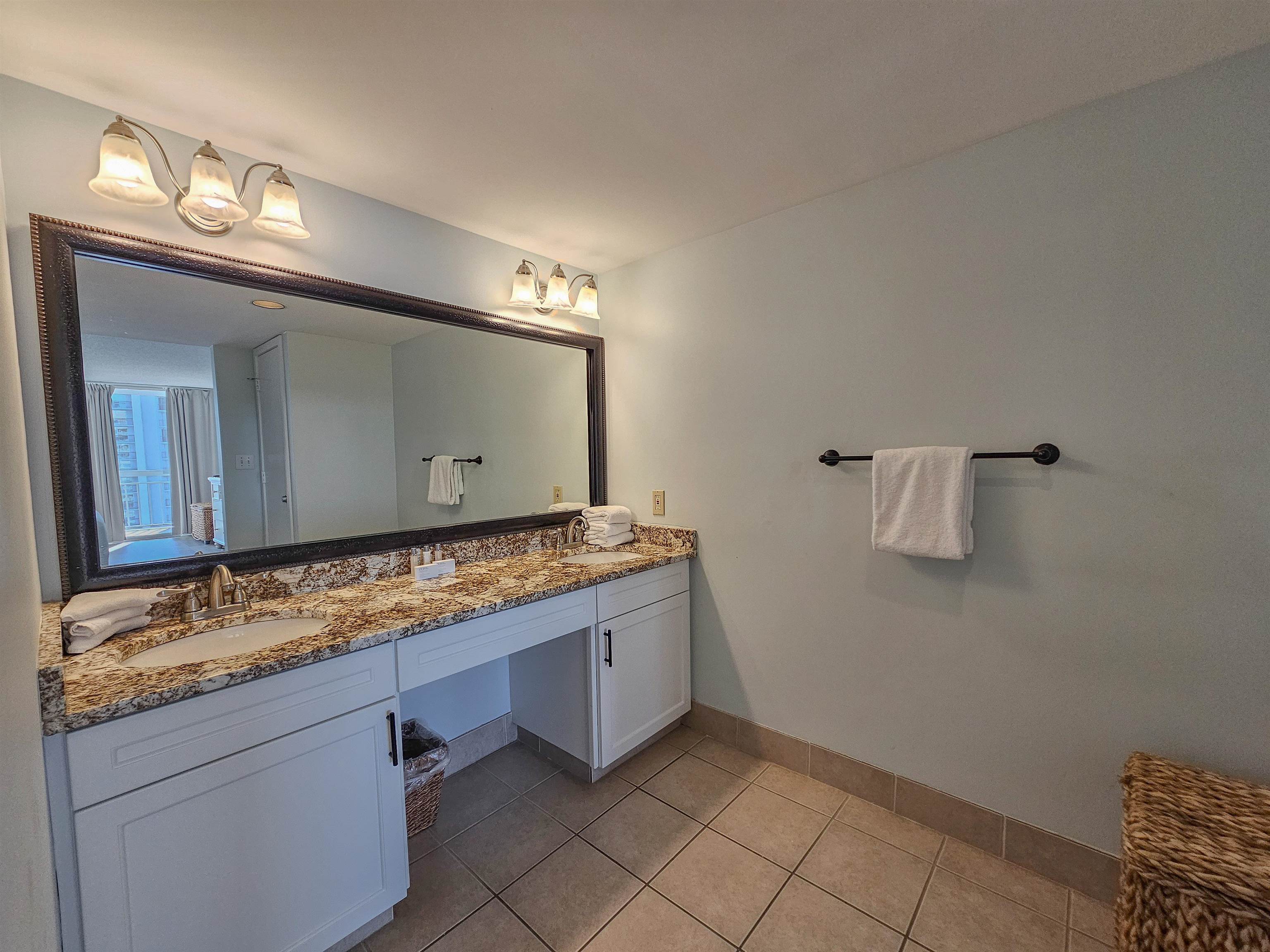 9820 Queensway Blvd. Property Photo 23