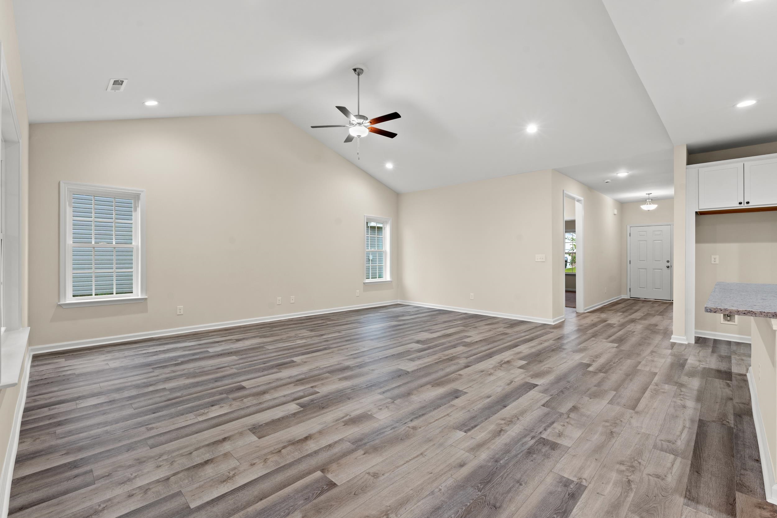 72 Cove Ln. Property Photo 5