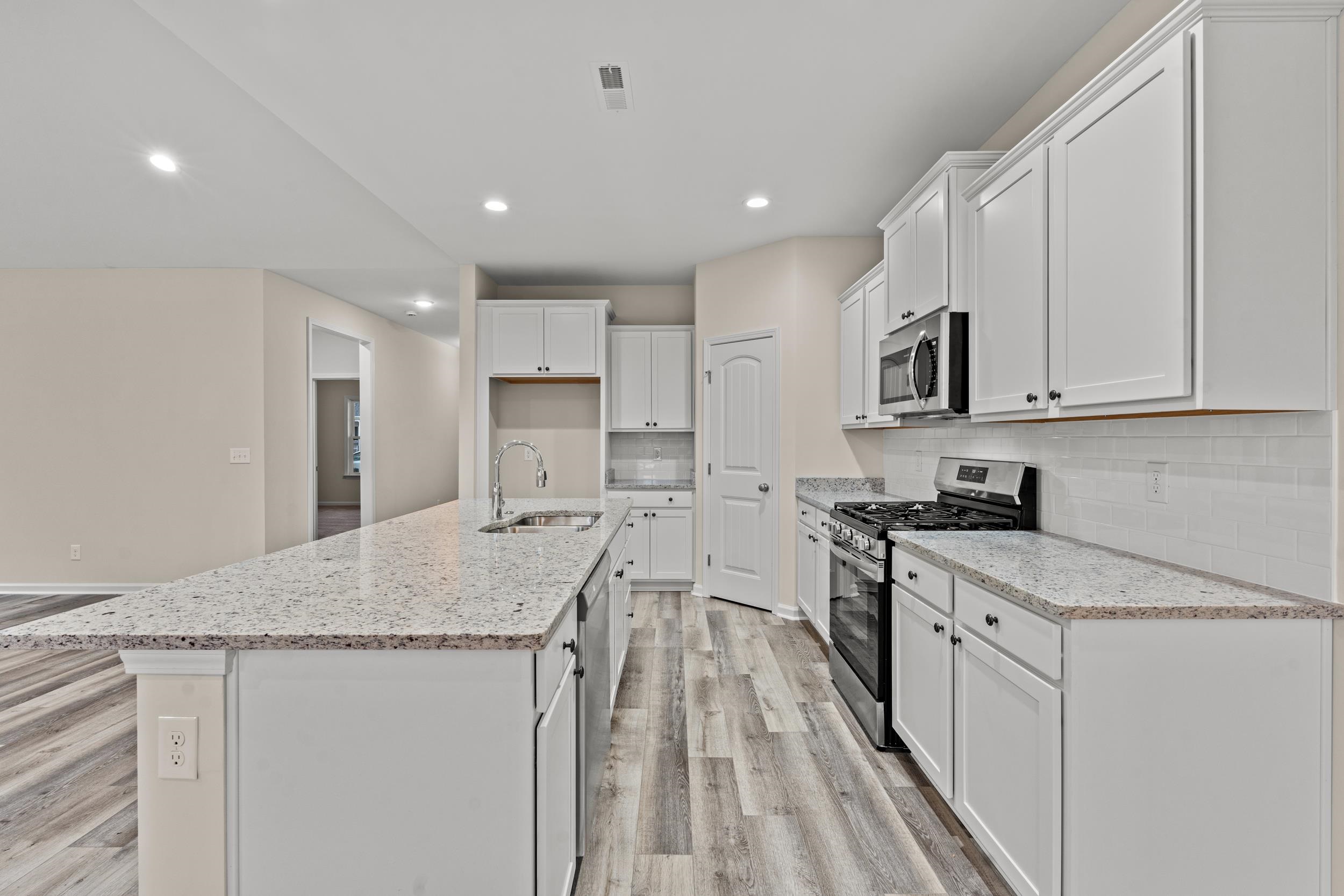 72 Cove Ln. Property Photo 8