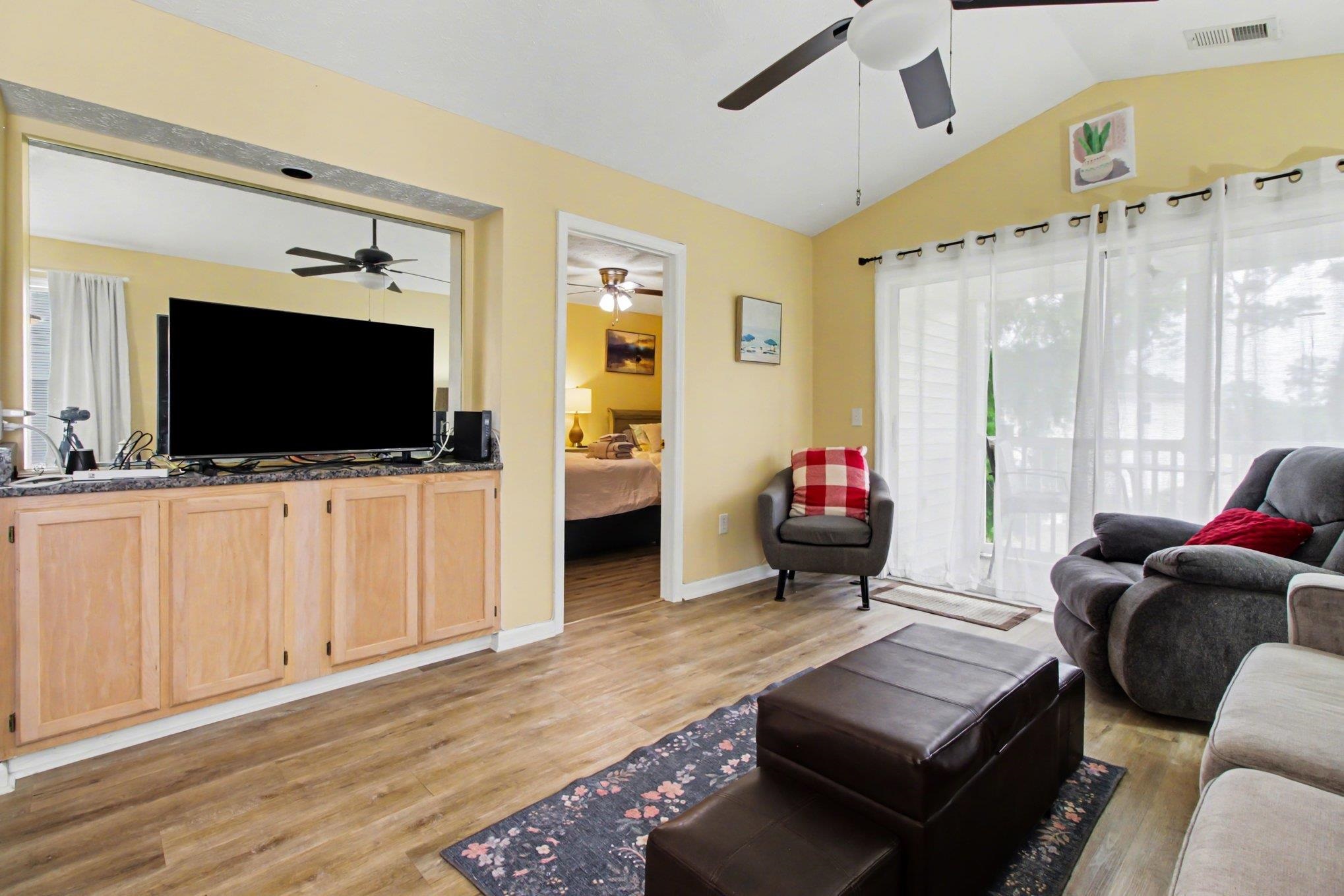465 White River Dr. Property Photo 5