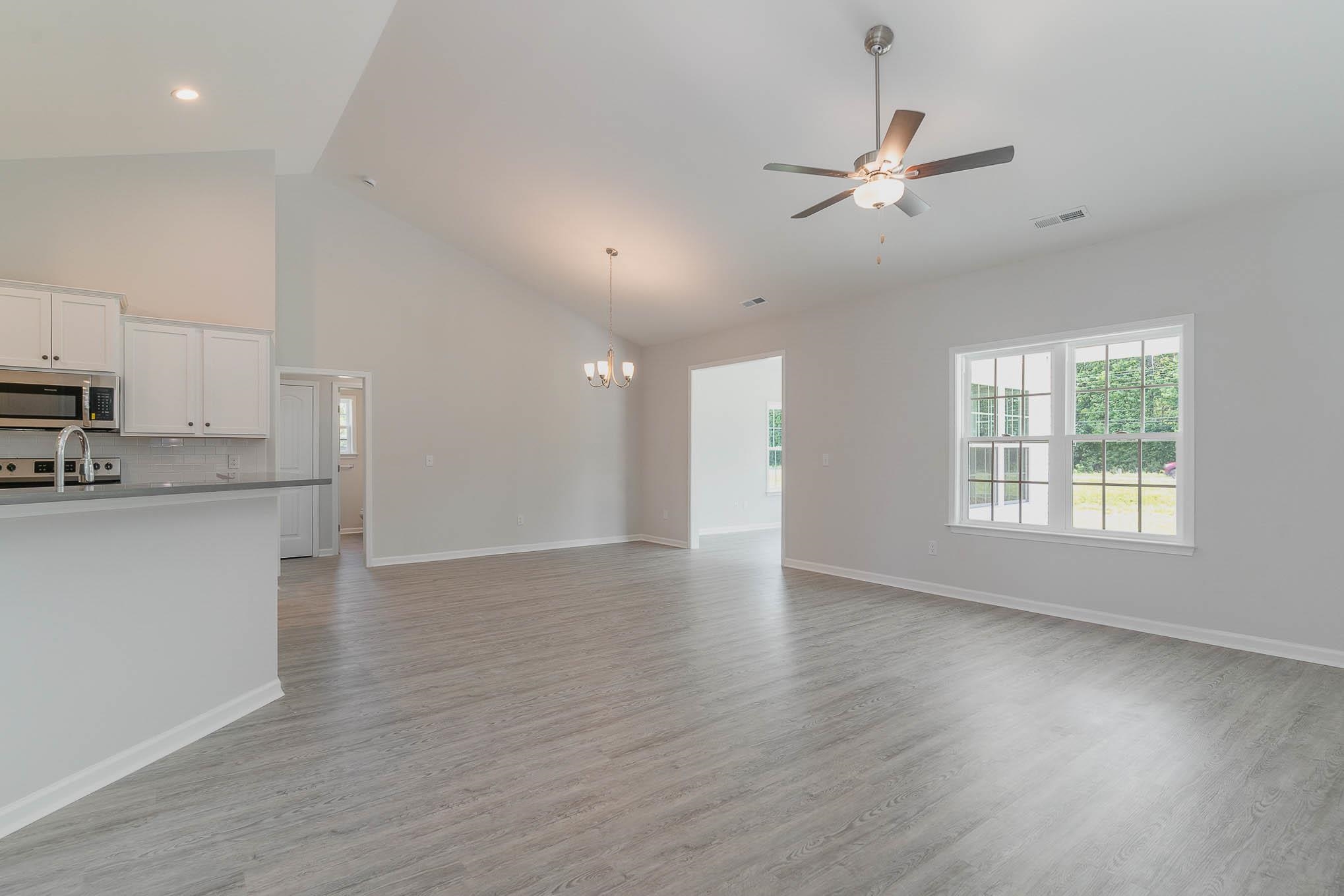 92 Cove Ln. Property Photo 3