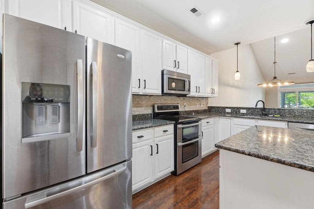 1606 Palmina Loop Property Photo 4