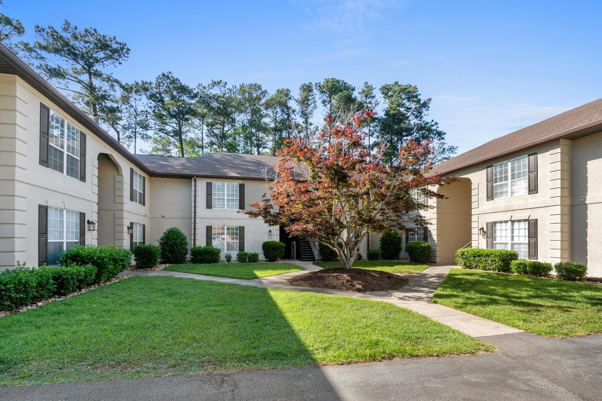 611 Pipers Ln. Property Photo 1