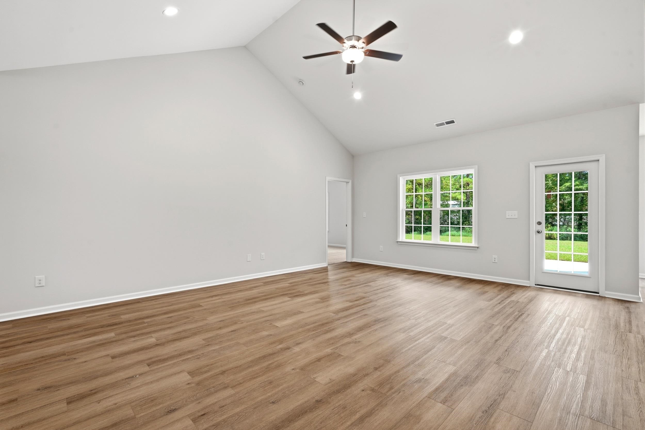 112 Cove Ln. Property Photo 2
